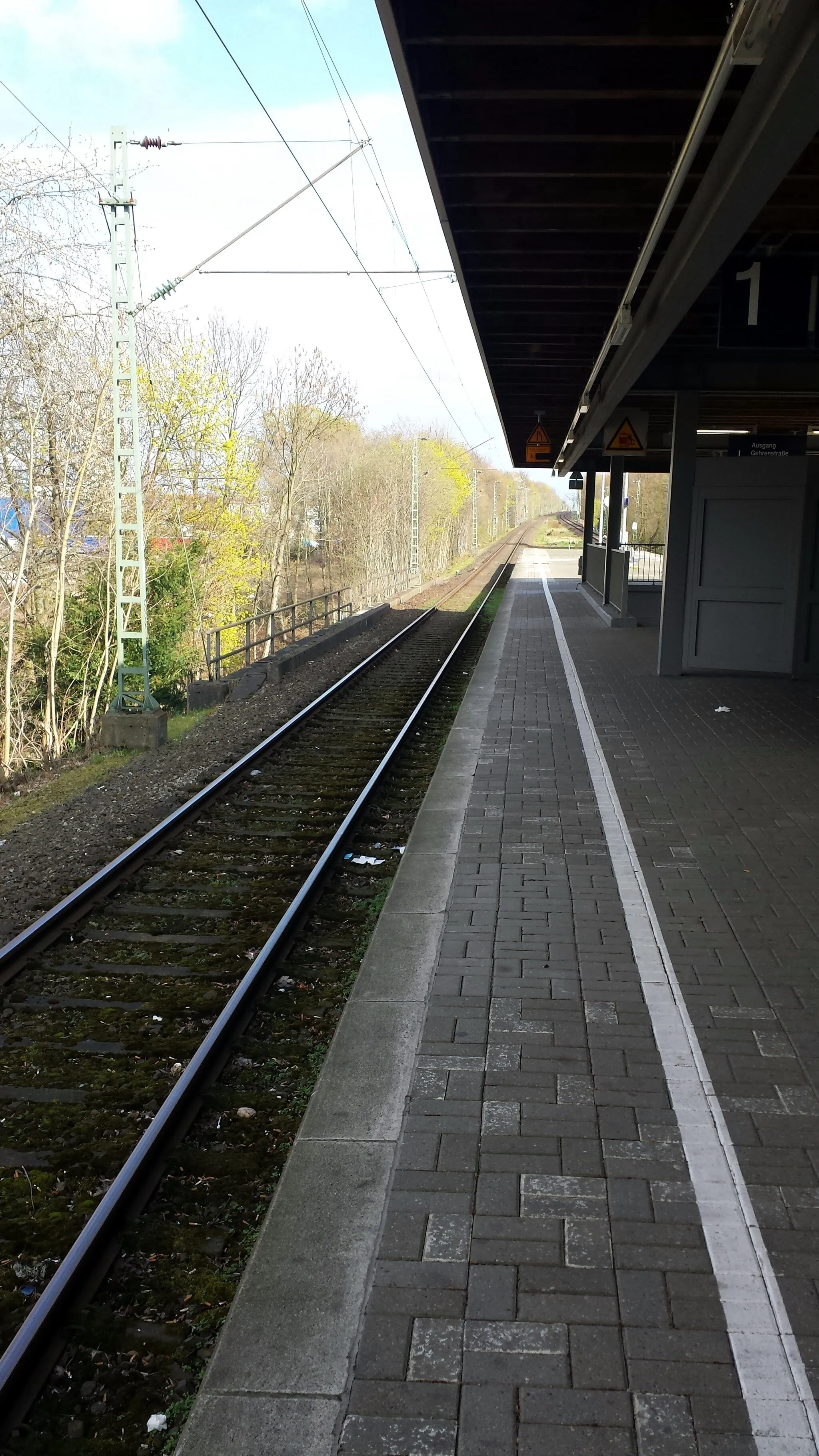 Photo showing: Dortmund-Kley station platform 1.