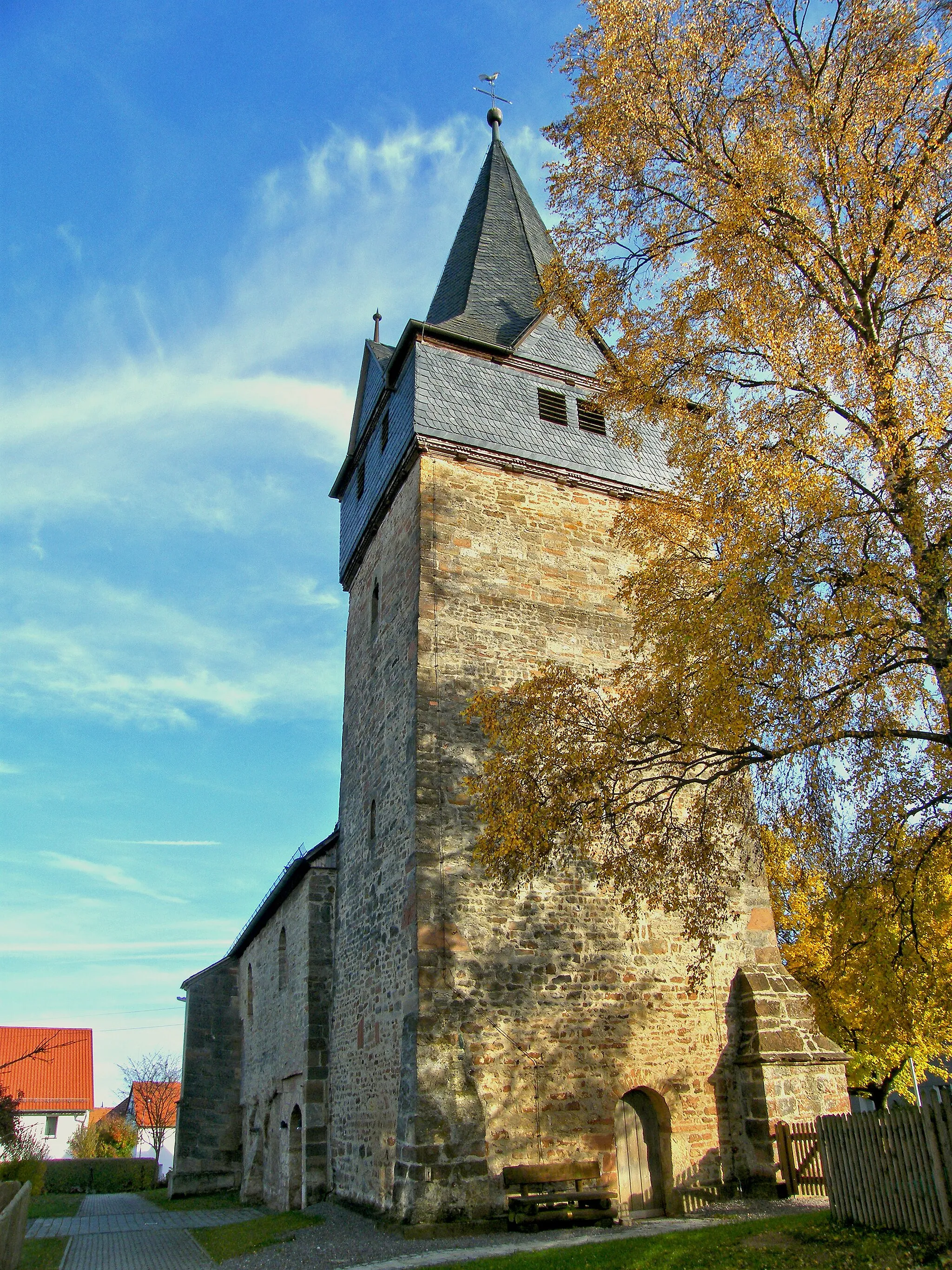 Photo showing: Turm Romanische Kirche Twistetal-Mühlhausen aus dem 12. Jahrhundert