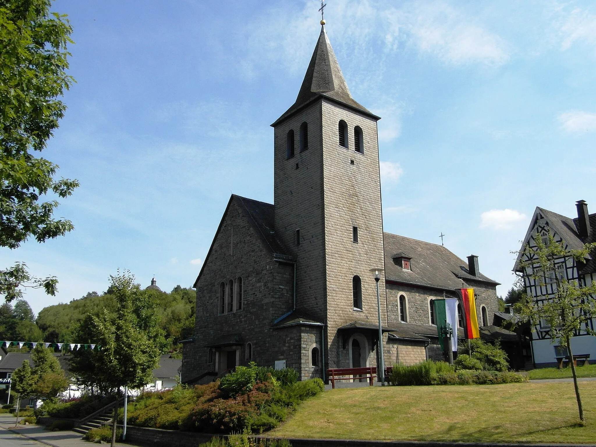 Photo showing: Im Jahr 1949 errichtete Saalkirche in Oberveischede (Olpe)