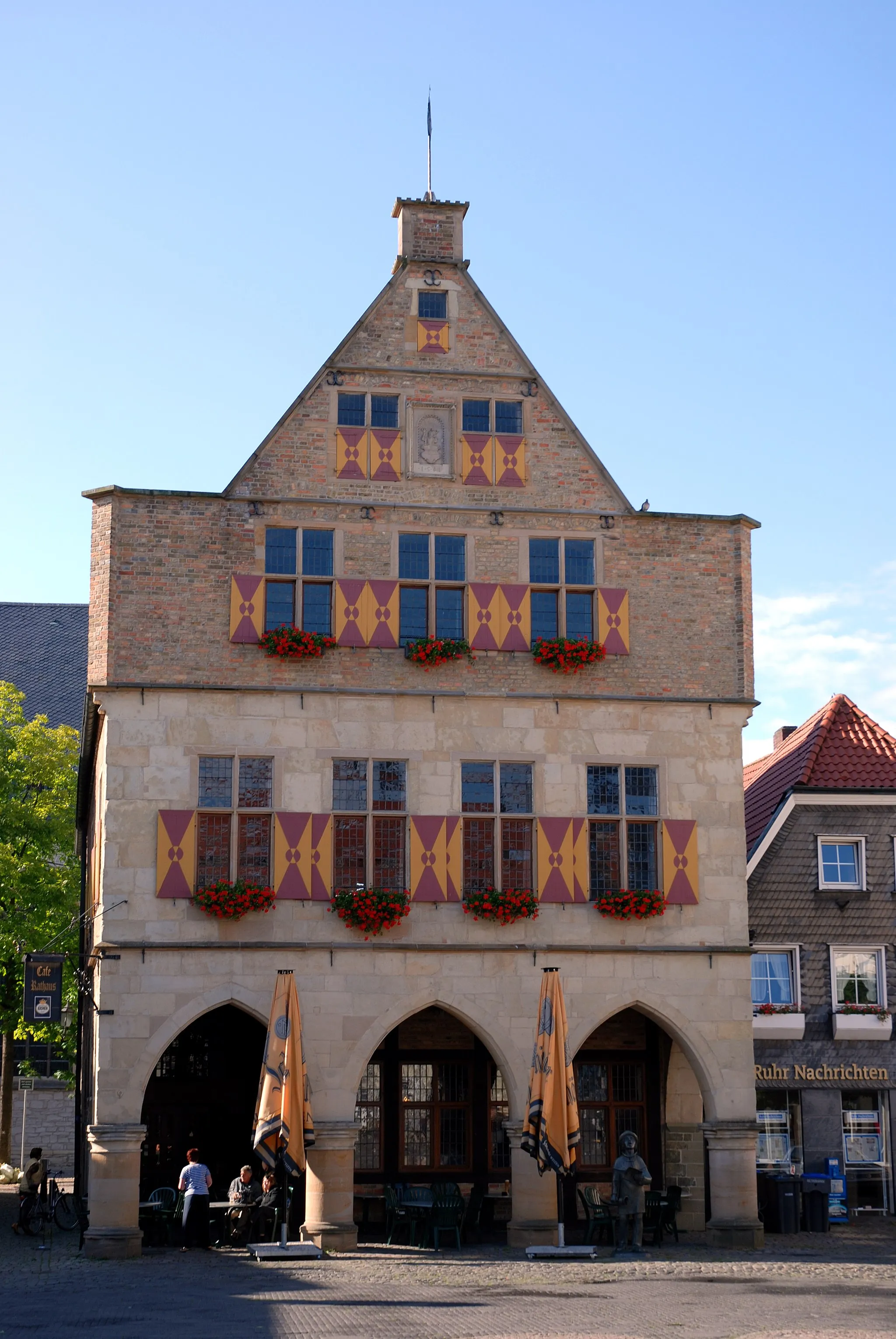 Photo showing: Town hall and market place of Werne