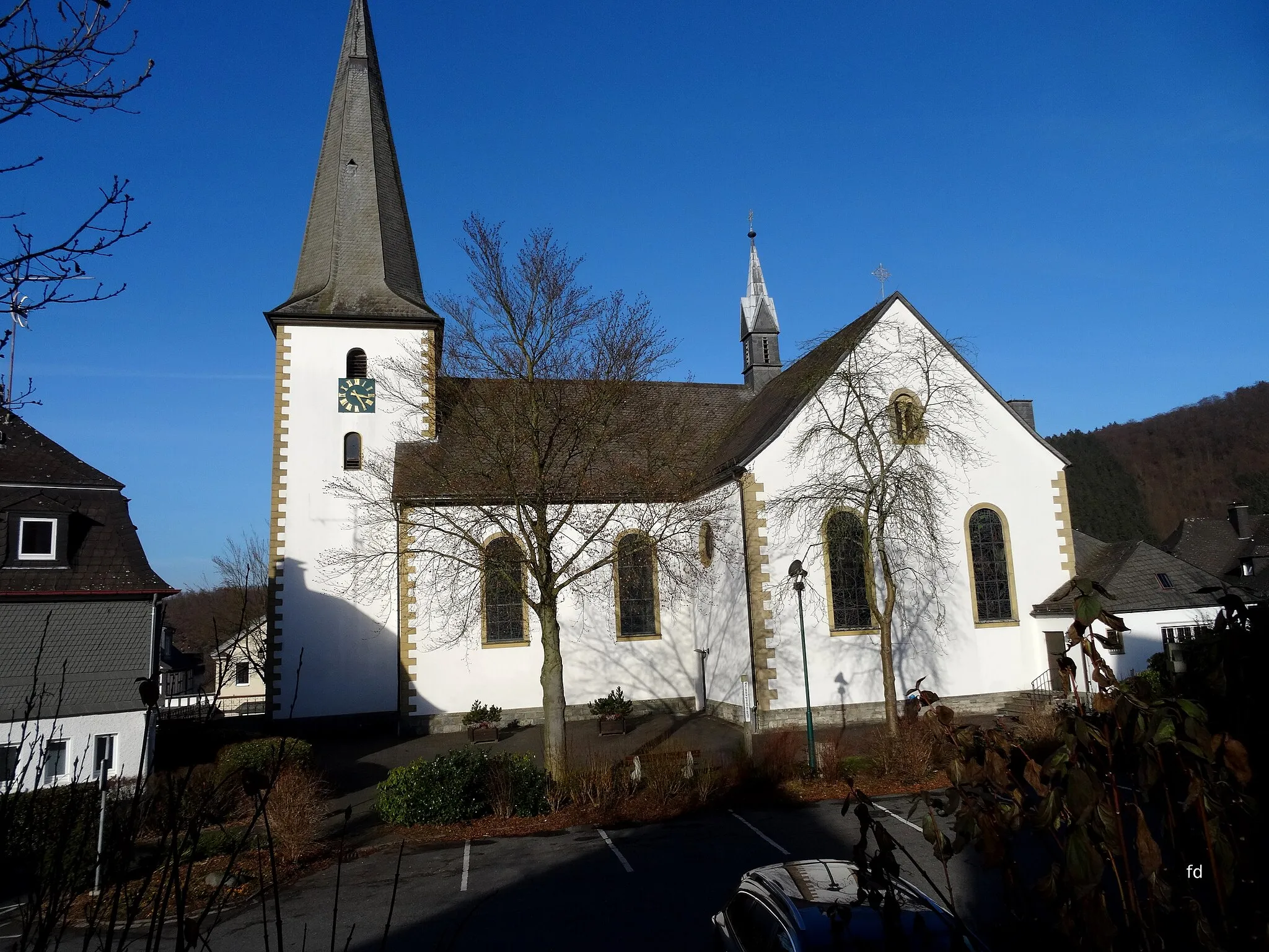 Photo showing: Pfarrkirche St. Nikolaus in Meschede-Freienohl