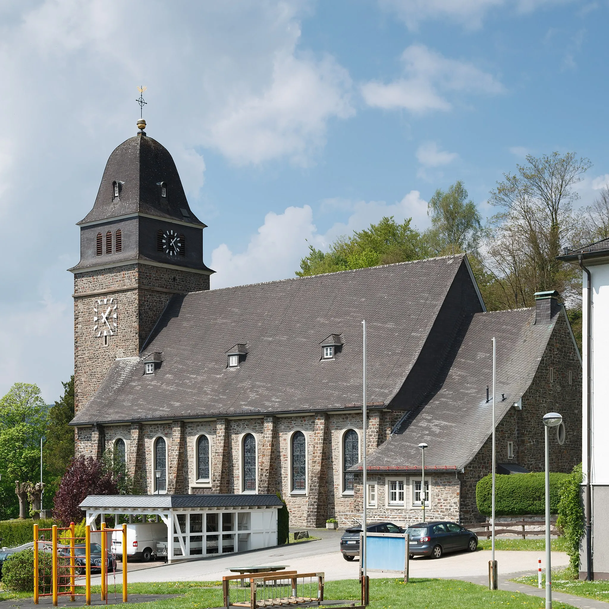 Photo showing: Bamenohl, Germany: Catholic Church St. Joseph.