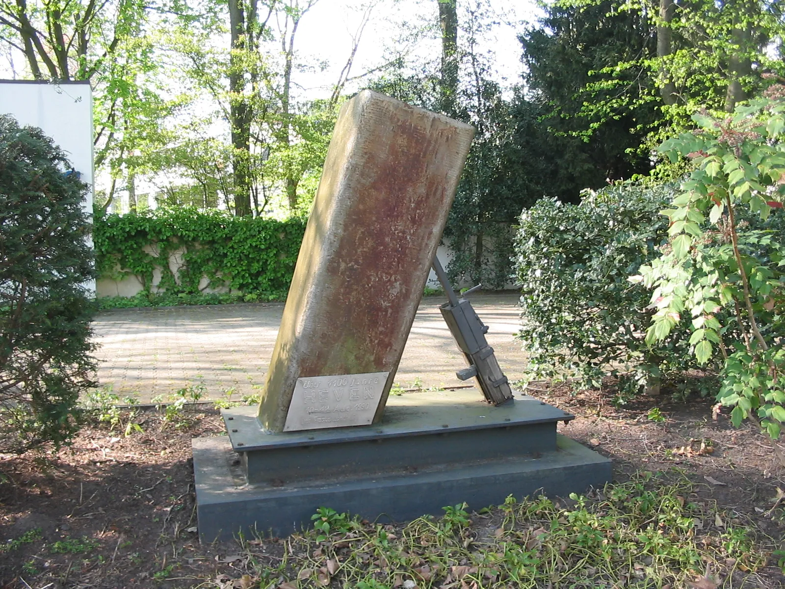 Photo showing: memorial for over 1100 years Heven (now Witten-Heven) from 1990