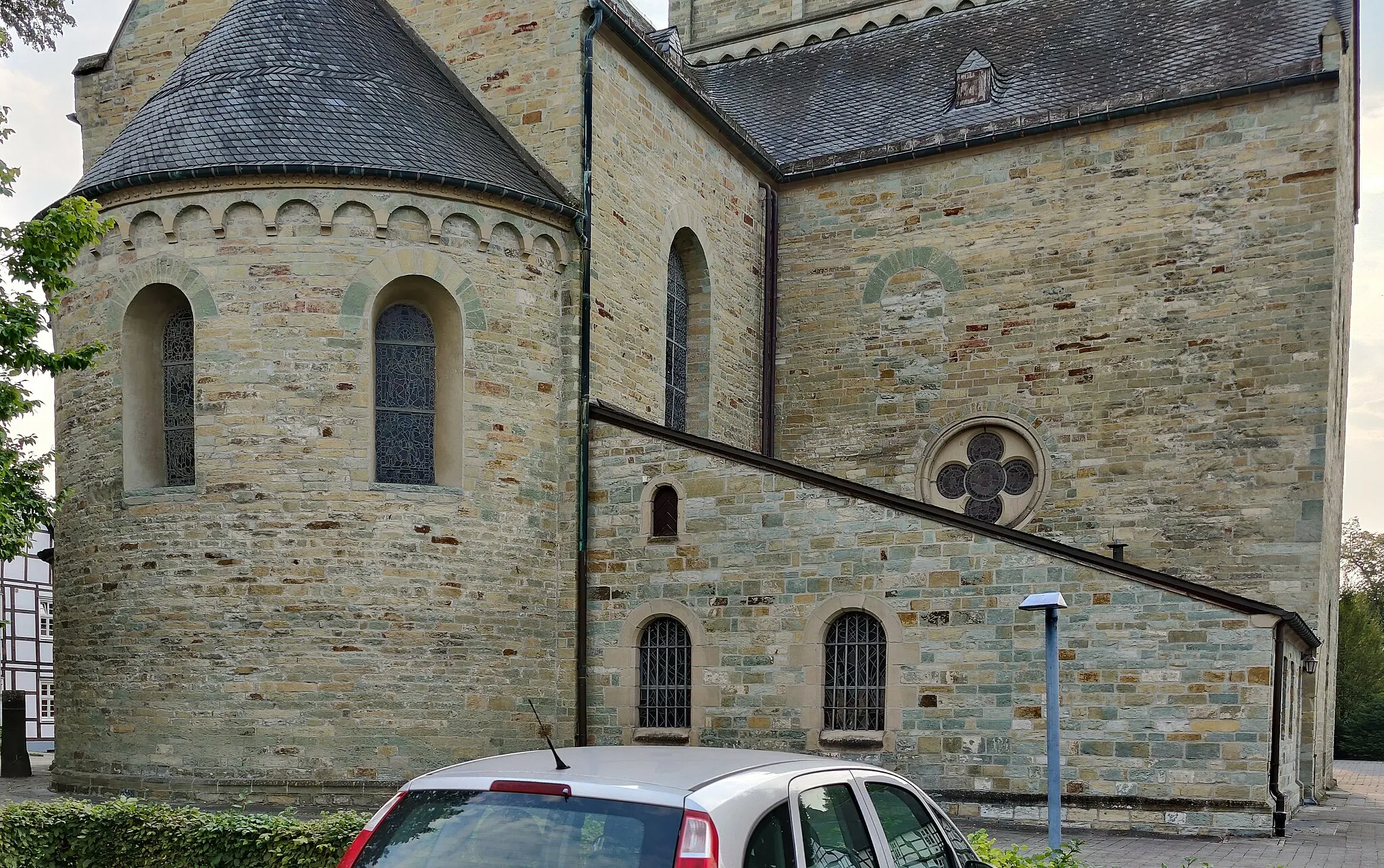 Photo showing: Katholischen Pfarrkirche St. Laurentius Erwitte, Kreis Soest, Nordrhein-Westfalen, Deutschland