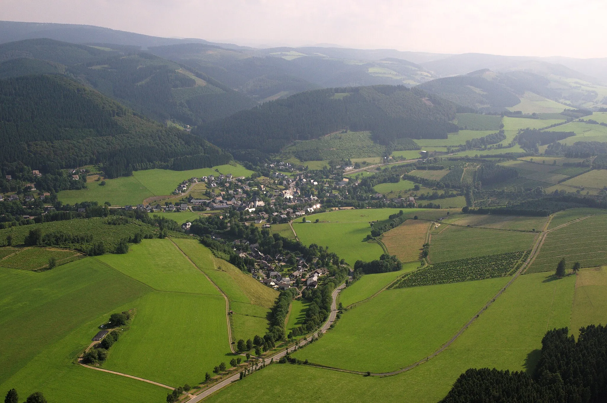 Photo showing: Fotoflug Sauerland-Ost, Schmallenberg-Oberkirchen

The production, editing or release of this file was supported by the Community-Budget of Wikimedia Deutschland.
To see other files made with the support of Wikimedia Deutschland, please see the category Supported by Wikimedia Deutschland.
العربية ∙ বাংলা ∙ Deutsch ∙ English ∙ Esperanto ∙ français ∙ magyar ∙ Bahasa Indonesia ∙ italiano ∙ 日本語 ∙ македонски ∙ മലയാളം ∙ Bahasa Melayu ∙ Nederlands ∙ português ∙ русский ∙ svenska ∙ українська ∙ +/−