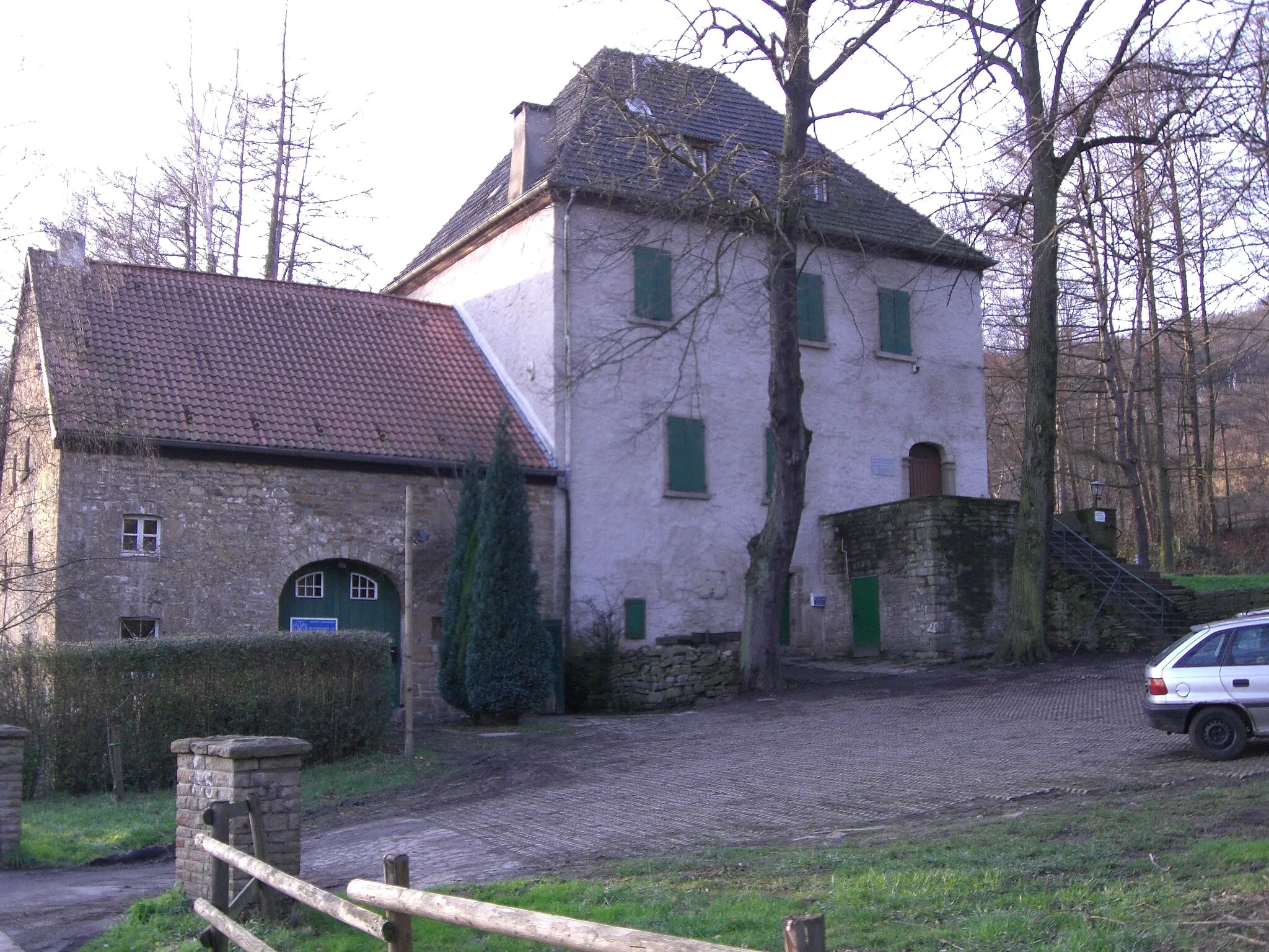 Photo showing: Haus Husen, Dortmund
Denkmalschutz
Dortmund, Syburg

Wohnturm, Teil des Gutshofs Husen