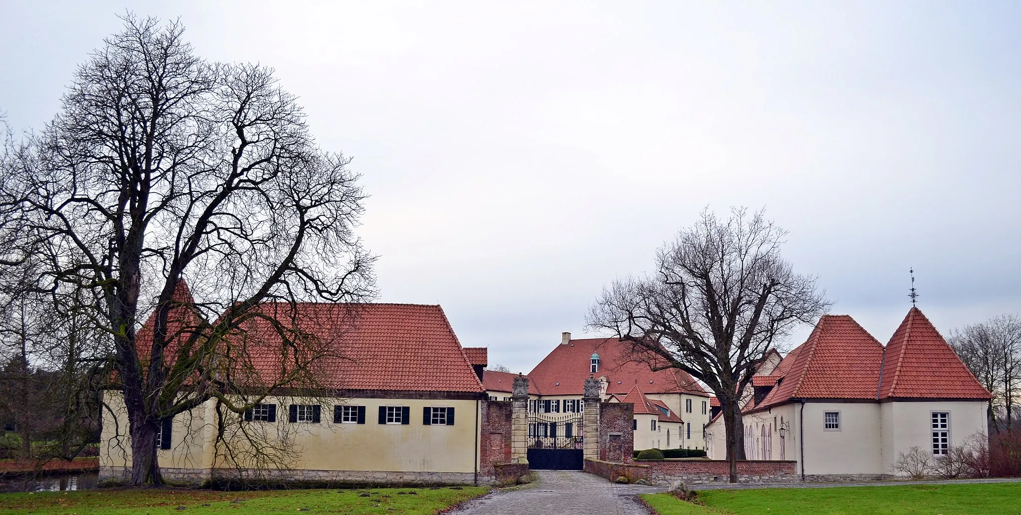 Photo showing: Ostenfelde Schloss Vornholz  Einfahrt