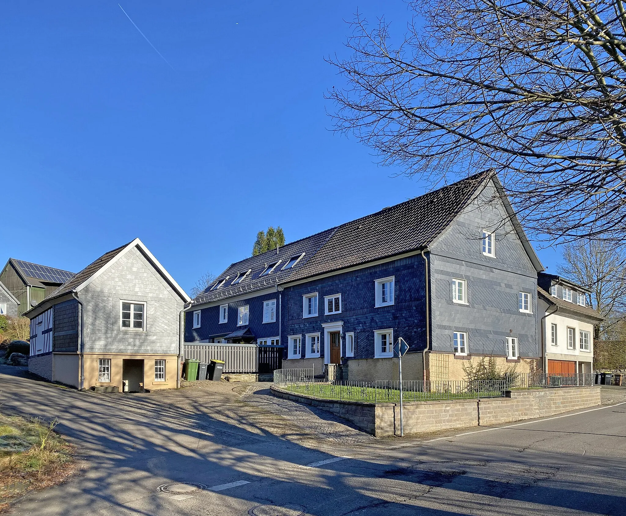Photo showing: Oberdorfstraße 31 u. Bogenweg 2 Wallefeld (Engelskirchen)