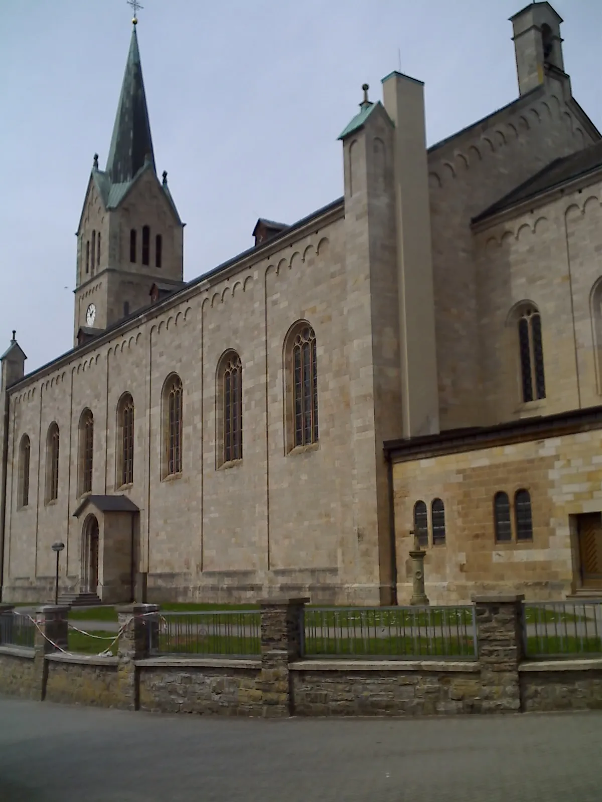 Photo showing: Pfarrkirche in Medebach (Hochsauerlandkreis)
