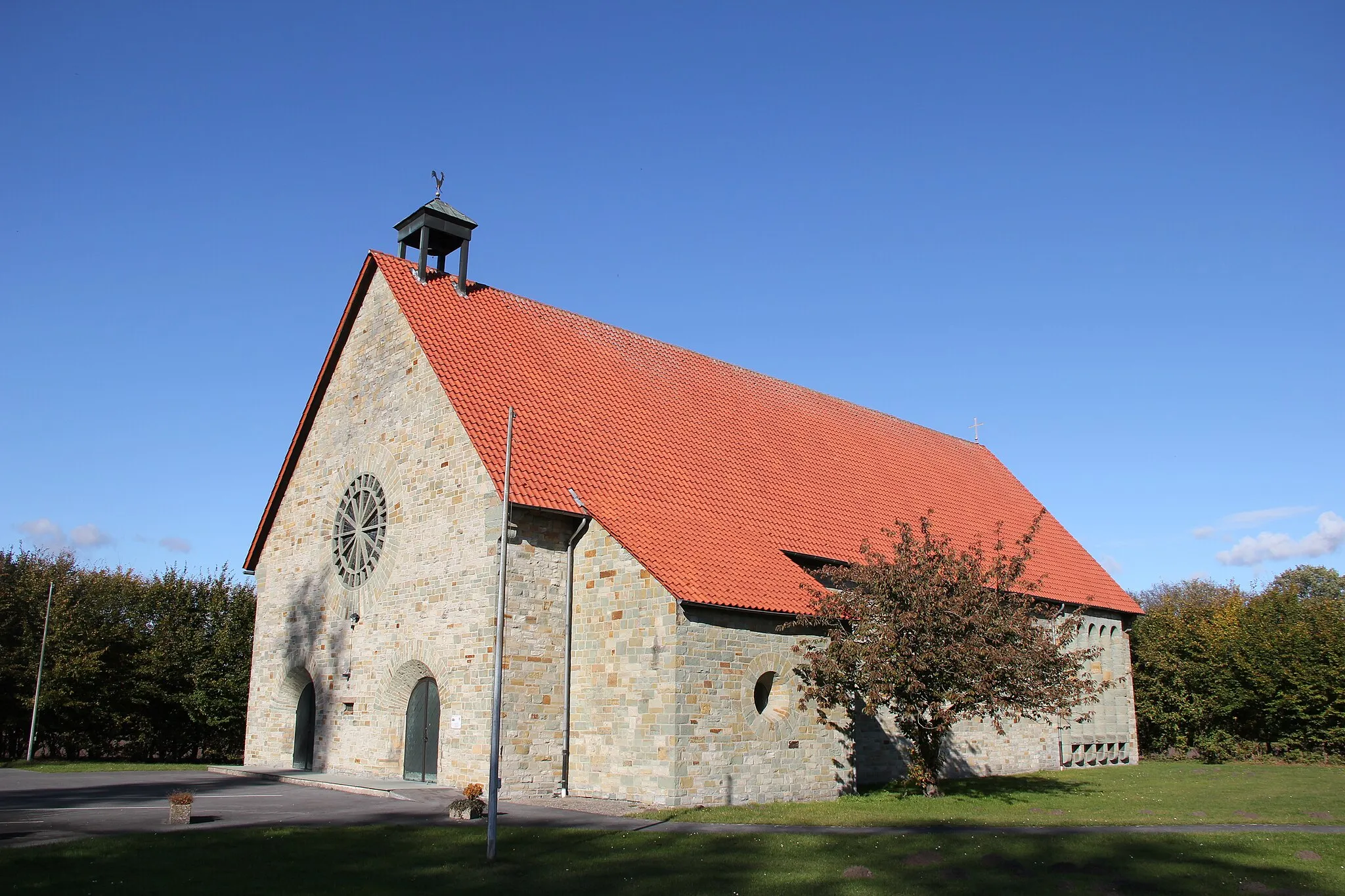 Photo showing: Sankt-Marien-Kirche in Westenholz-Mühlenheide