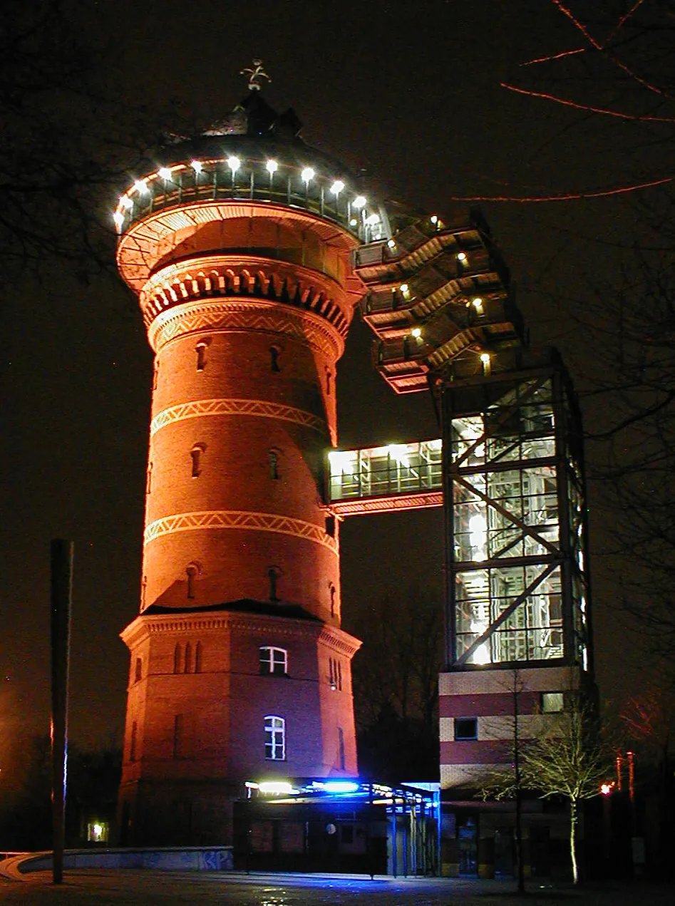 Photo showing: The watermuseum Aquarius at night.