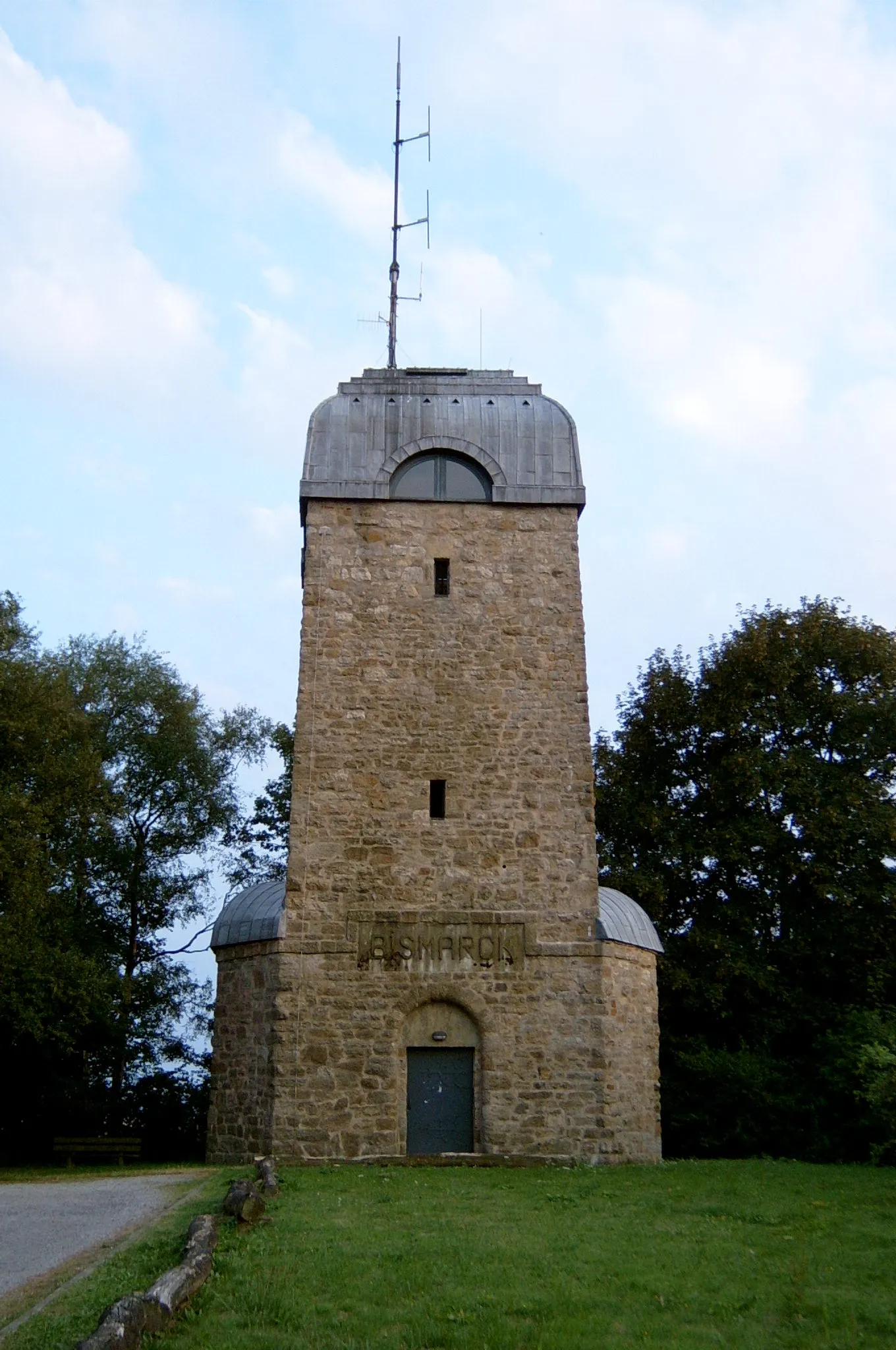 Photo showing: Bismarck tower north of Möhnesee-Delecke, Germany.