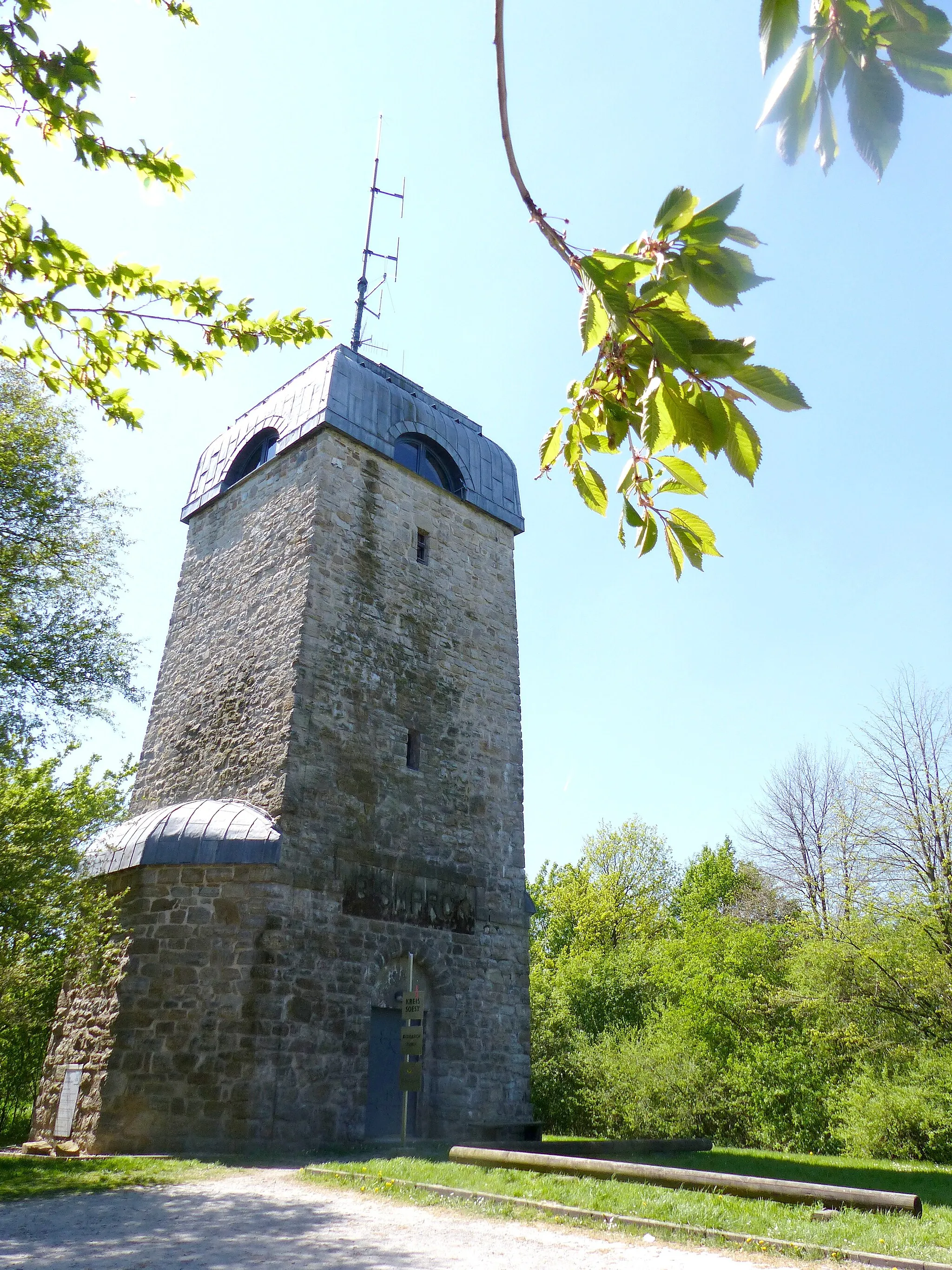 Photo showing: Delecke – Bismarckturm an der B516/B229