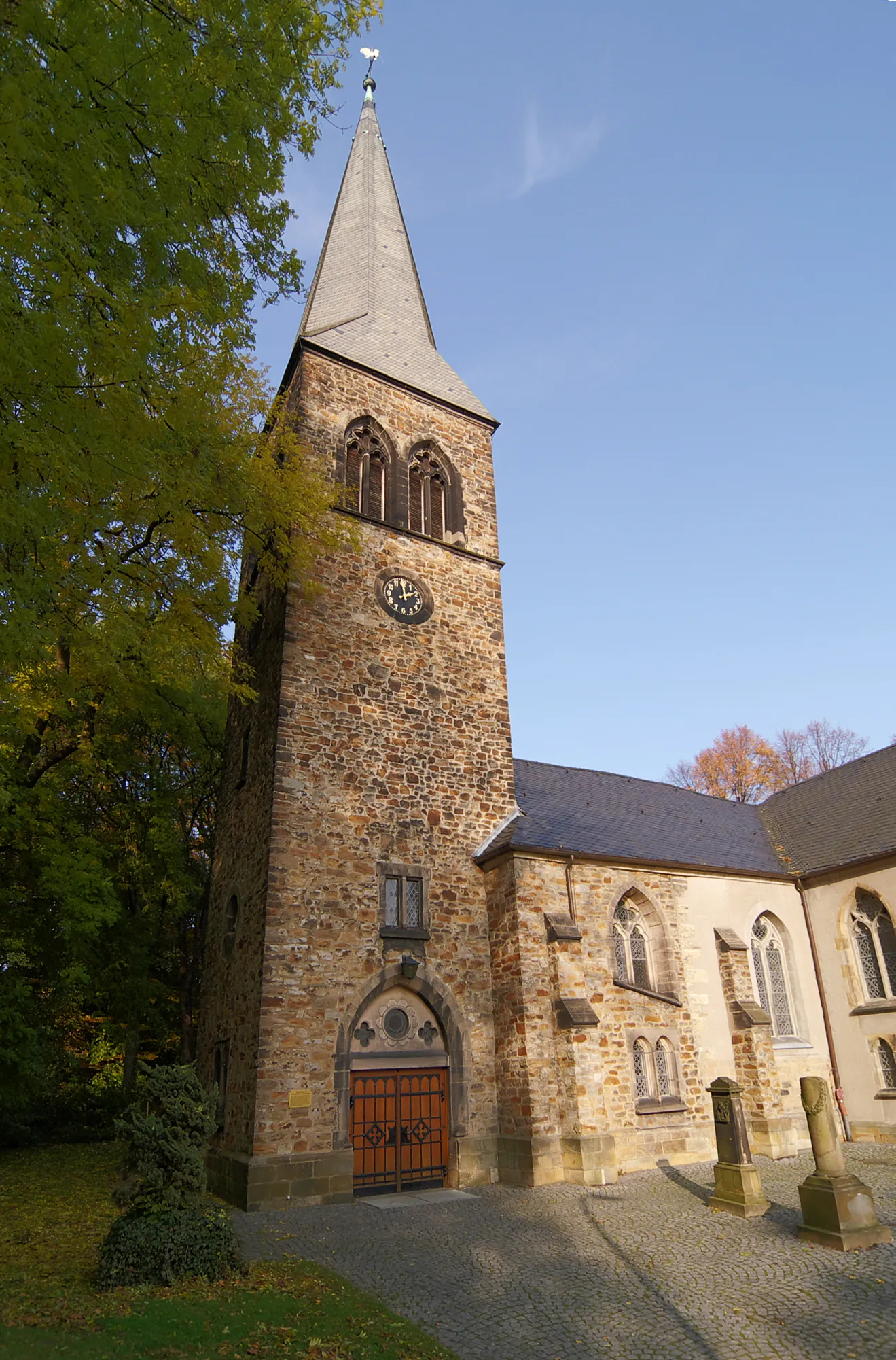 Photo showing: Denkmalgeschützte Evangelische Pfarrkirche in Kamen-Heeren, Nordrhein-Westfalen, Deutschland.