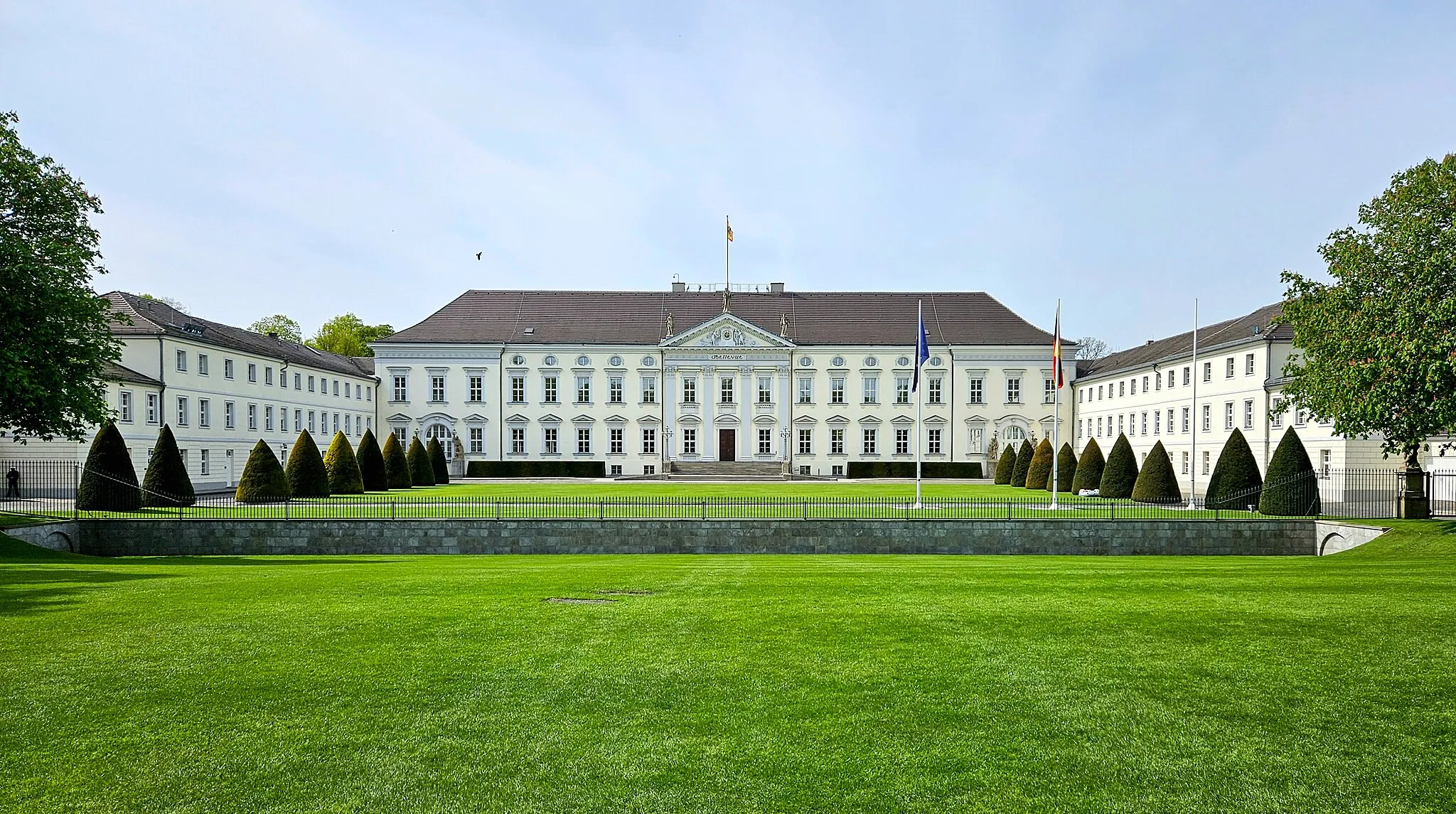 Photo showing: Schloss Bellevue (Amtssitz des deutschen Bundespräsidenten)