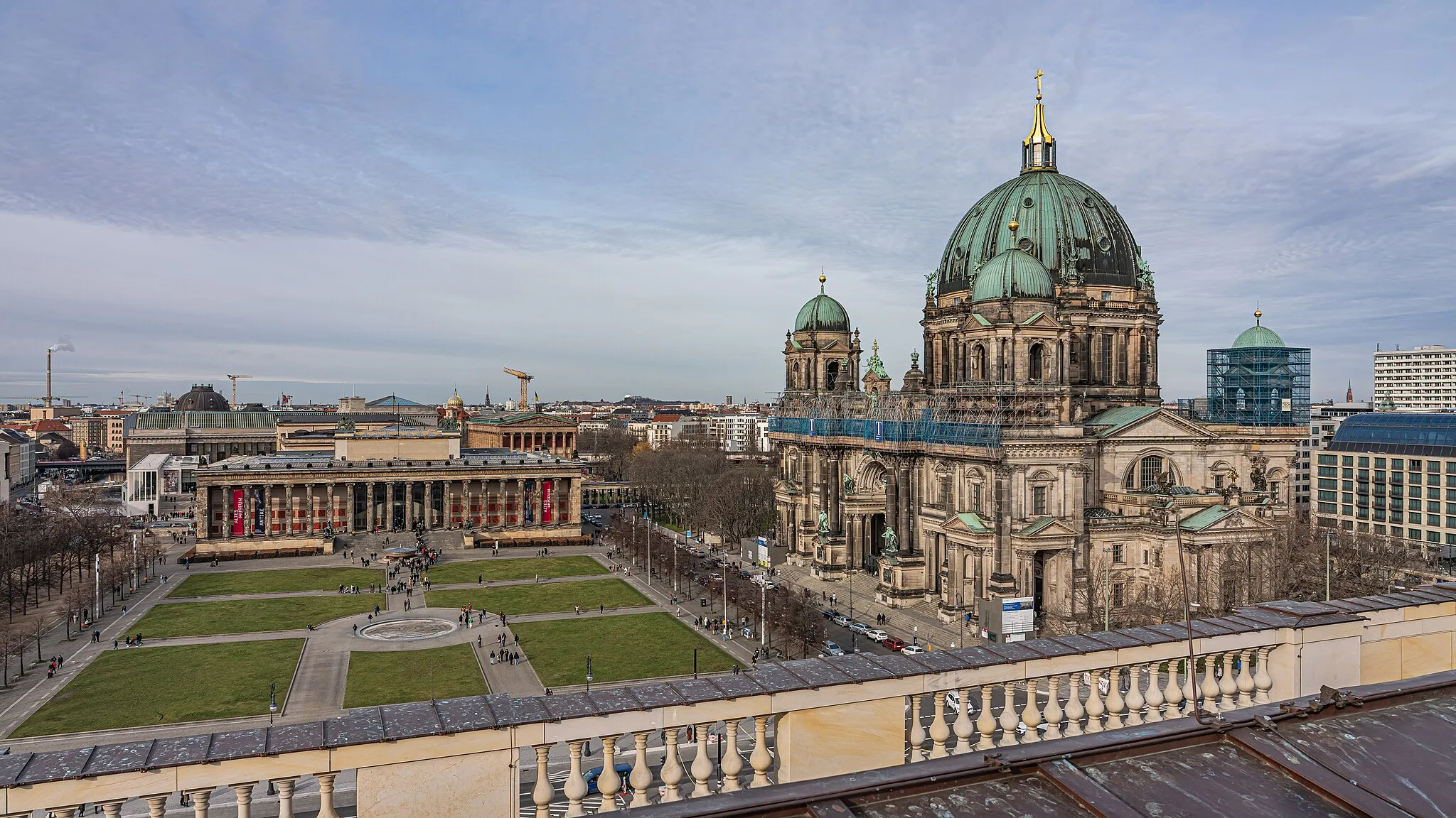 Photo showing: View from the rooftop gallery of the Humboldt Forum, Berlin, Germany.