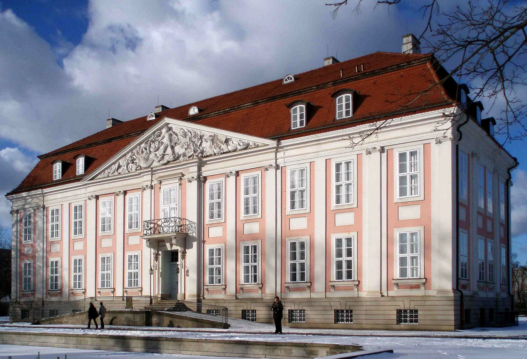 Photo showing: Schloss Friedrichsfelde