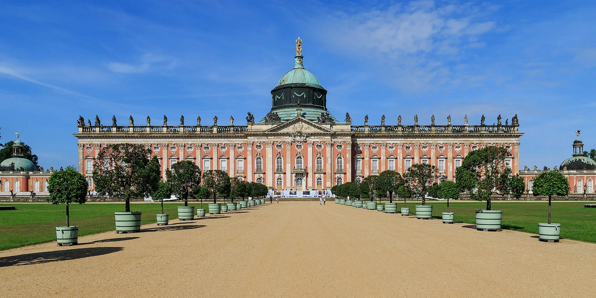 Photo showing: Ensemble of Sanssouci Neues Palais in Potsdam (Germany)