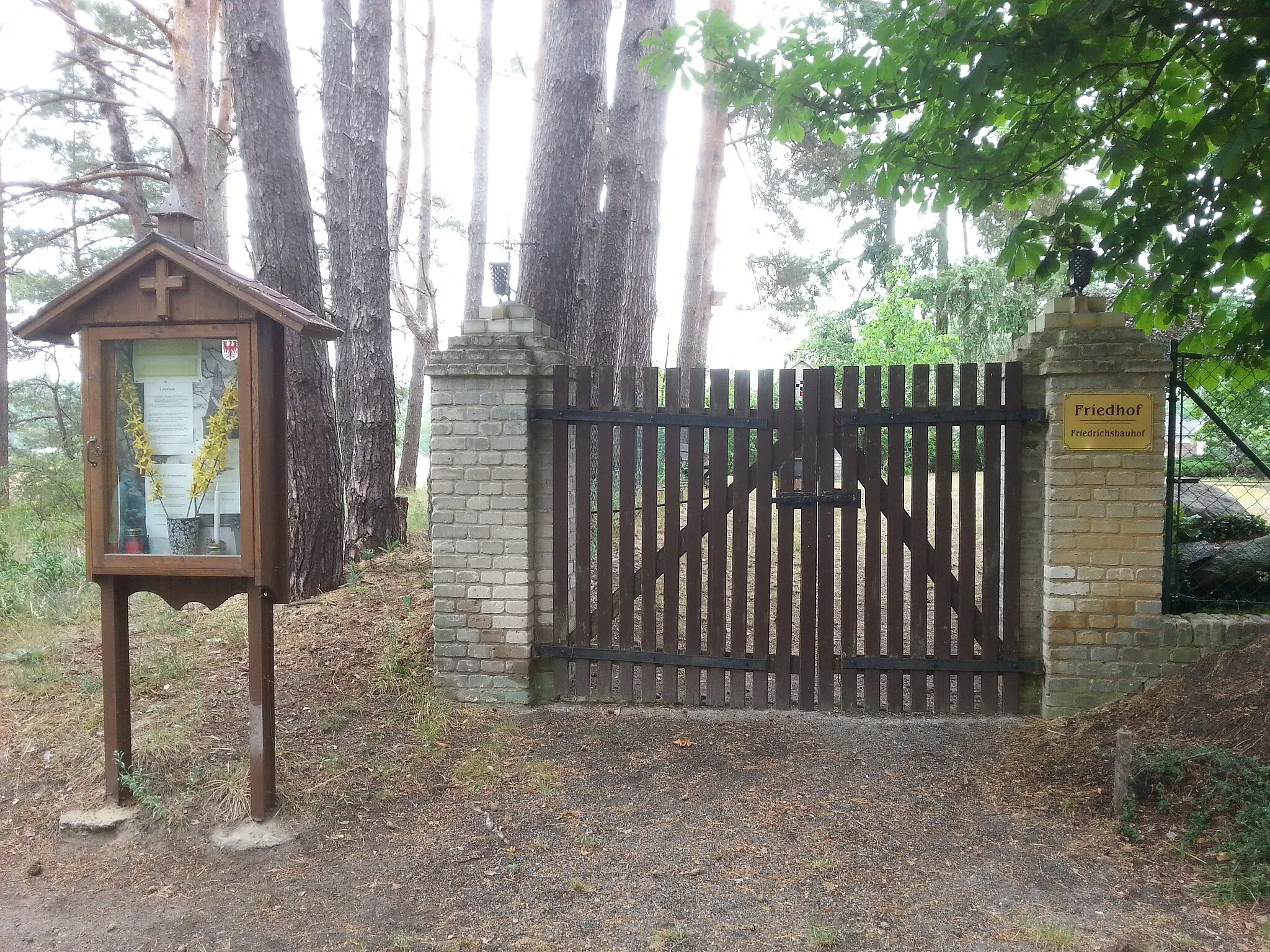 Photo showing: Friedrichsbauhof, Privatfriedhof