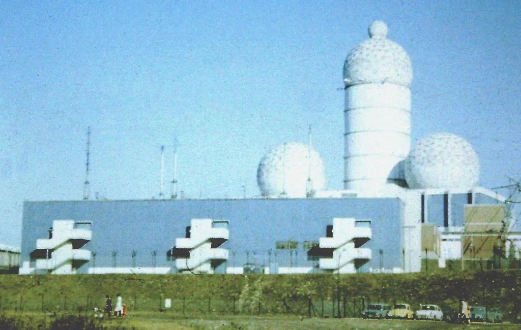 Photo showing: Blick auf die Radaranlage