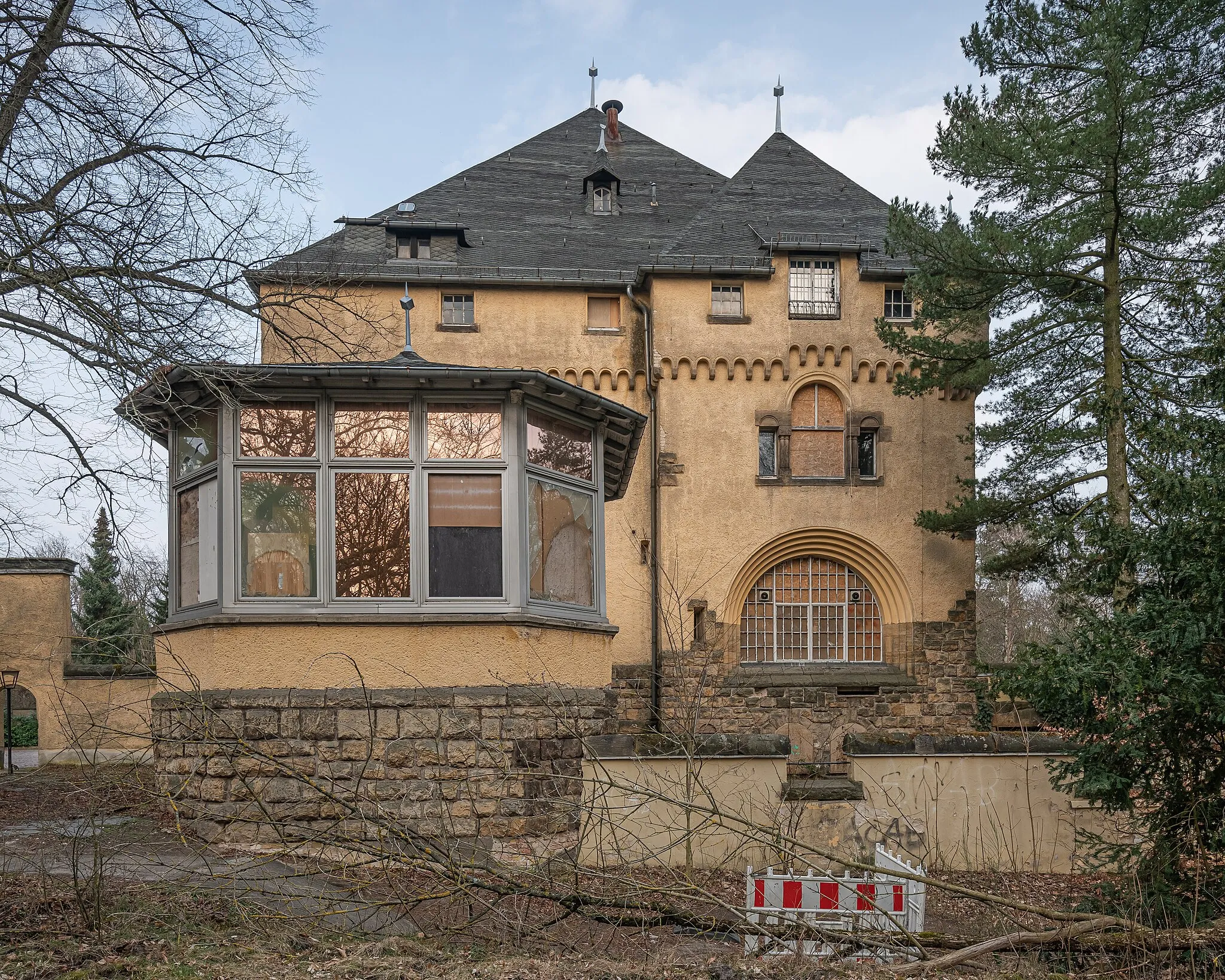 Photo showing: Abandoned Hakeburg manor in Kleinmachnow, Brandenburg, Germany