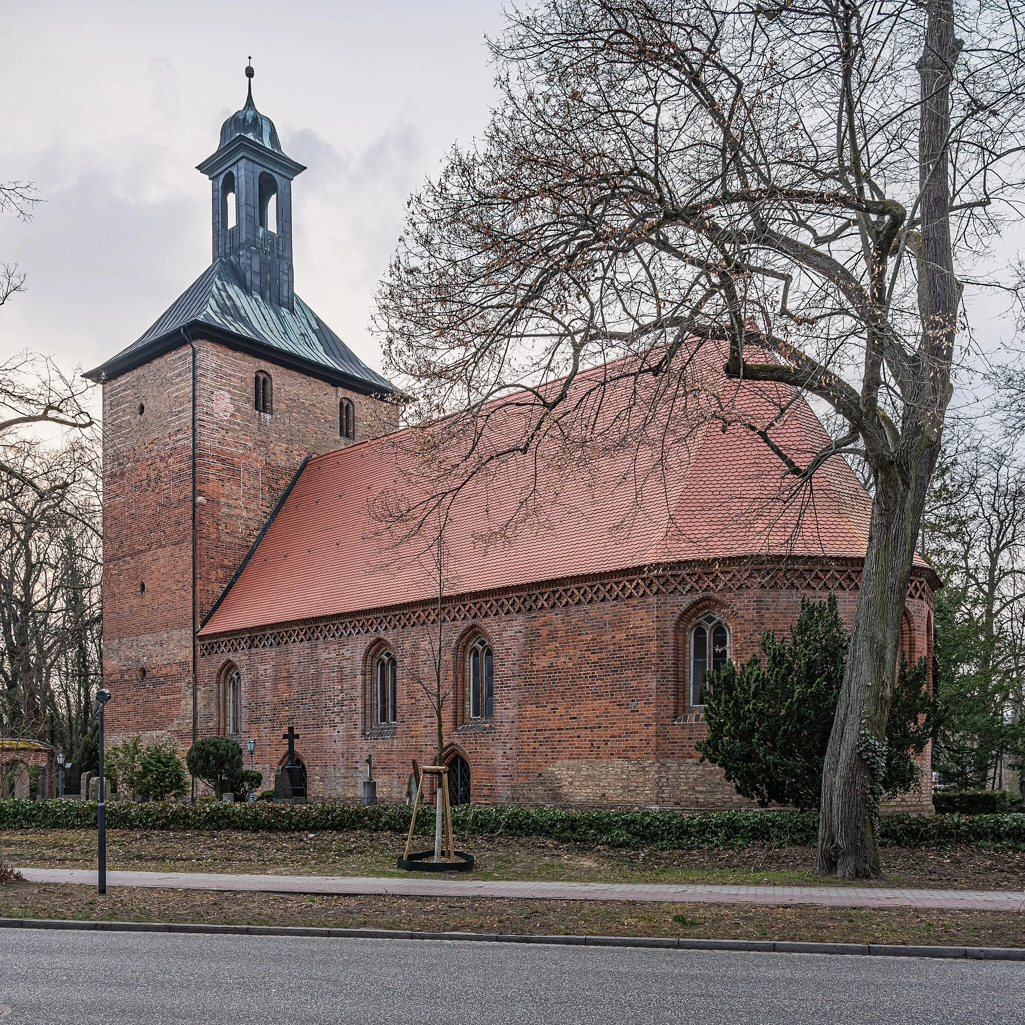 Photo showing: Village church in Kleinmachnow, Brandenburg, Germany