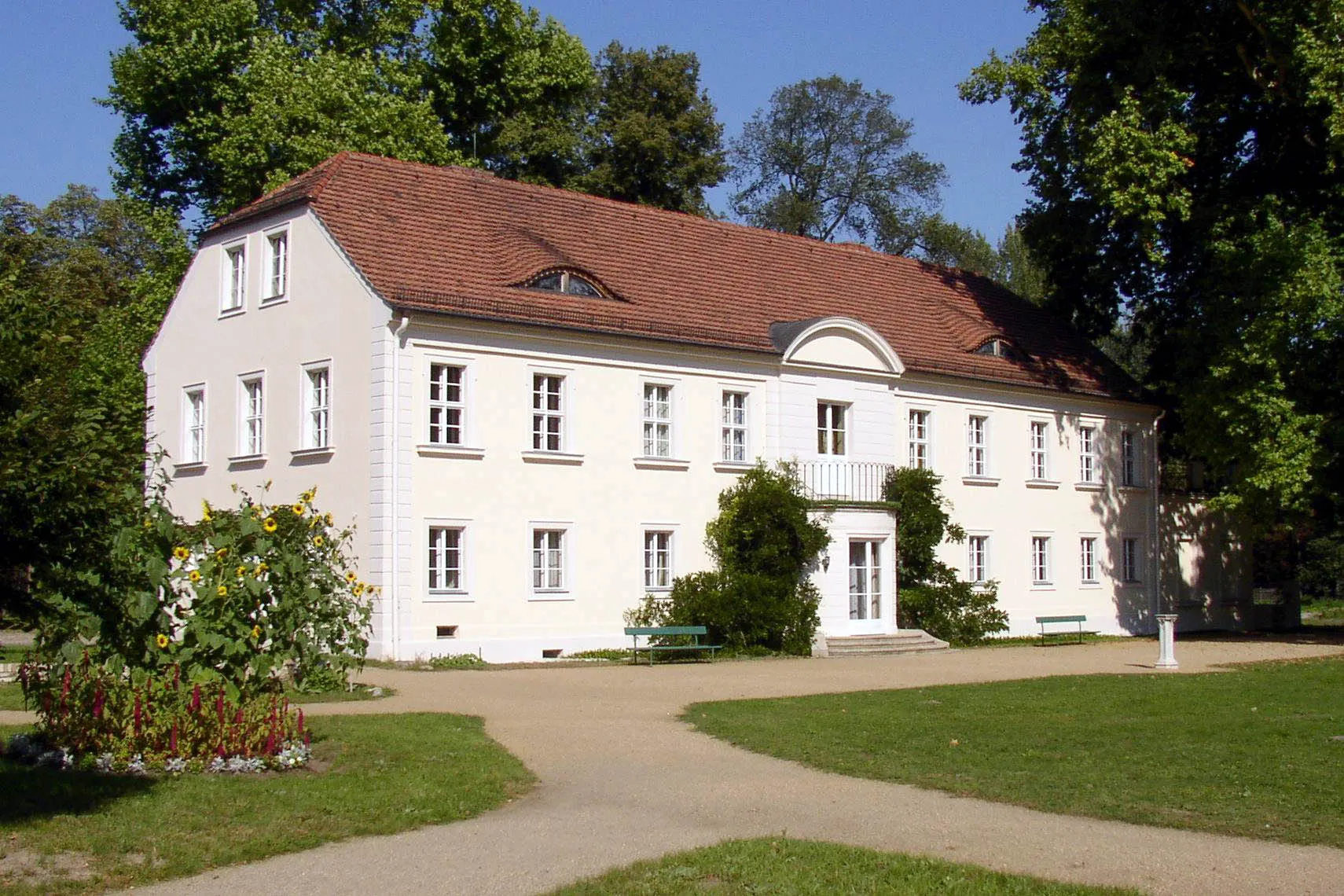 Photo showing: Palace in Potsdam-Sacrow in Brandenburg, Germany