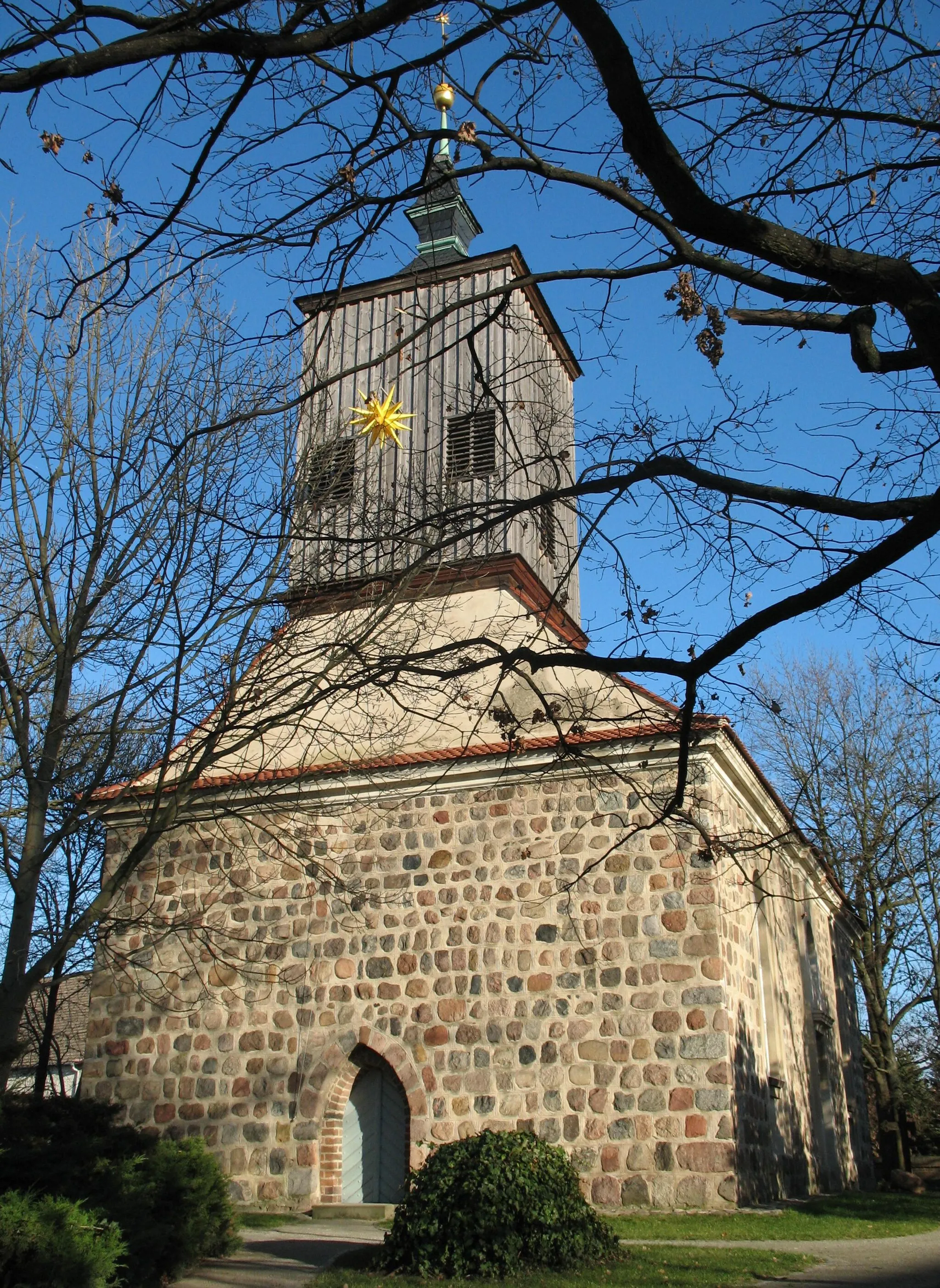 Photo showing: Church in Mahlow in Brandenburg, Germany