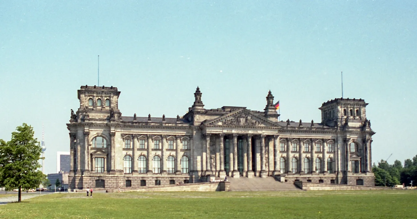 Photo showing: German Reichstag in Berlin