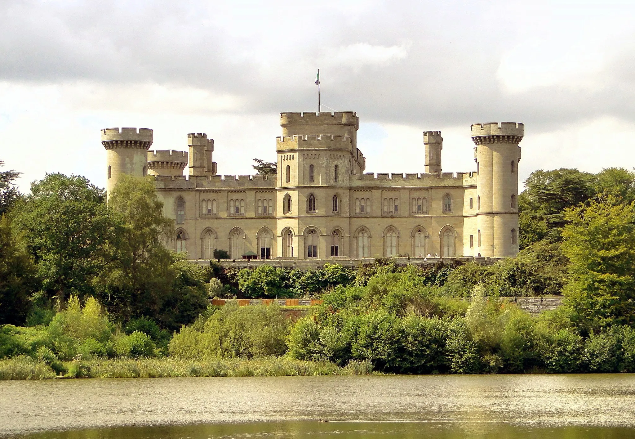 Photo showing: Eastnor Castle.