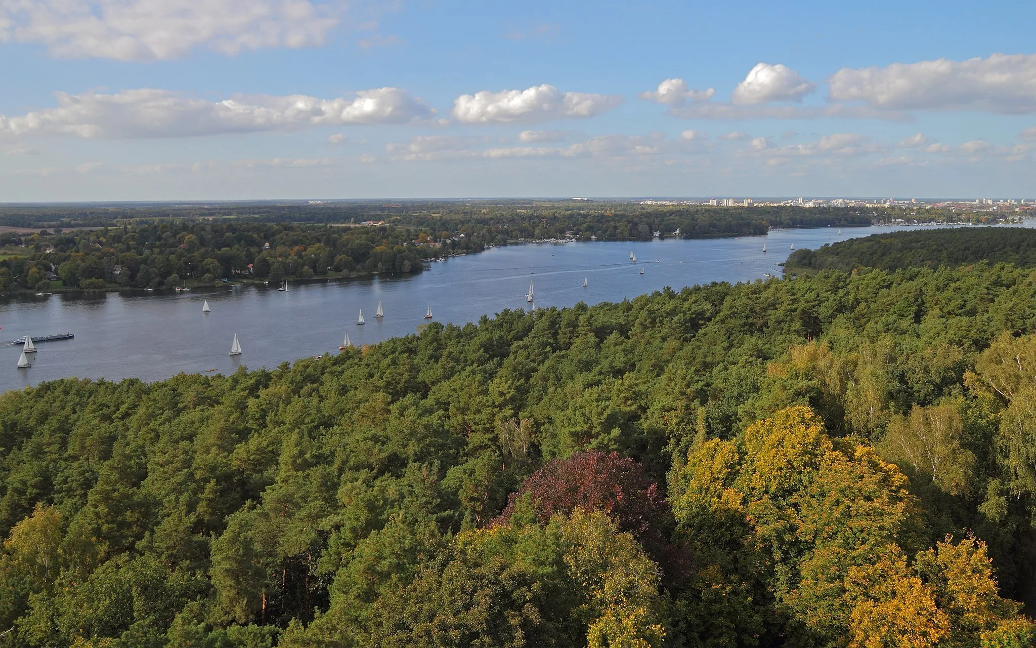 Photo showing: Berlin-Grunewald. View from the Grunewald Tower.