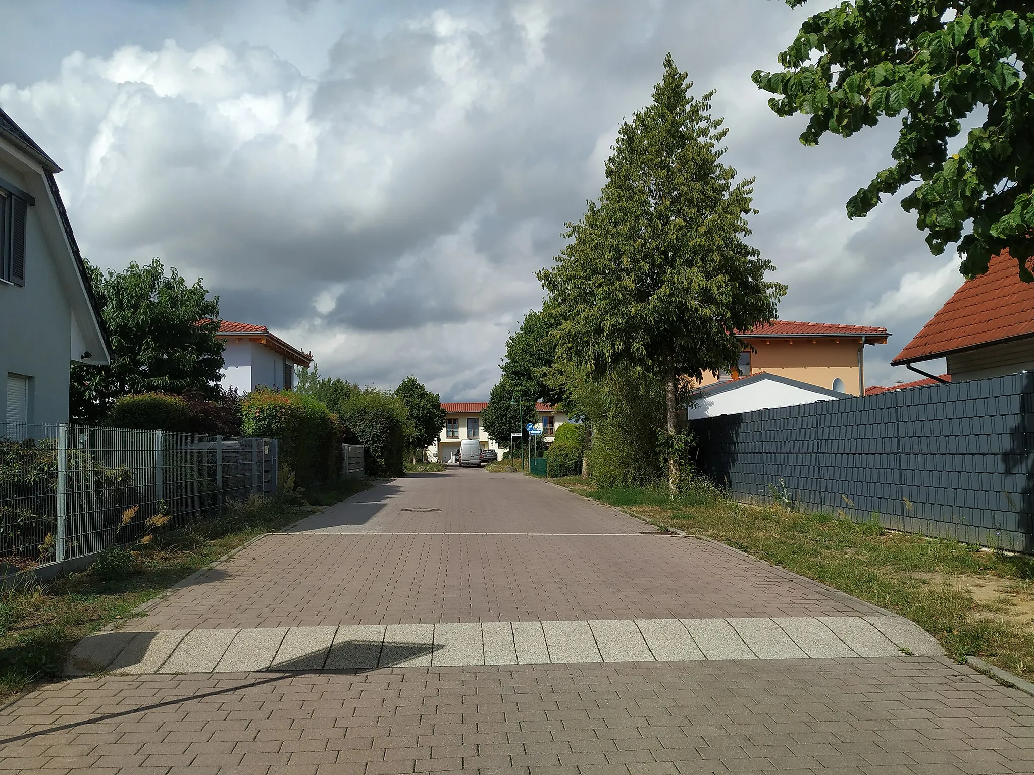 Photo showing: Straße "Am Feldrain" in Lindenberg (Brandenburg)