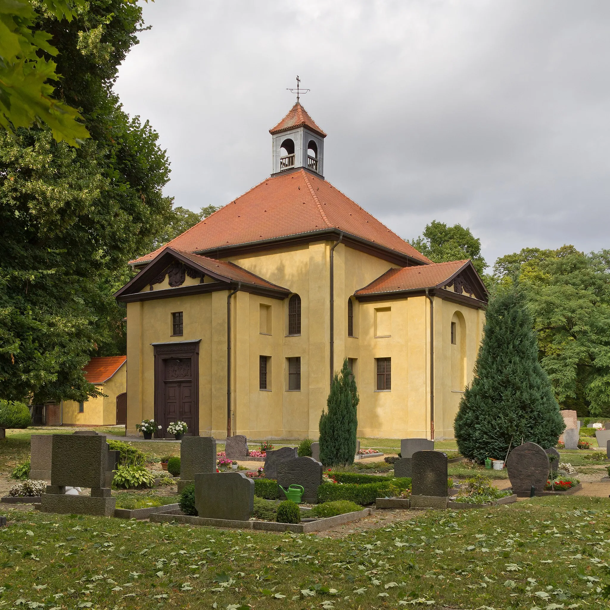 Photo showing: Village church in Lindenberg (LOS), Brandenburg, Germany