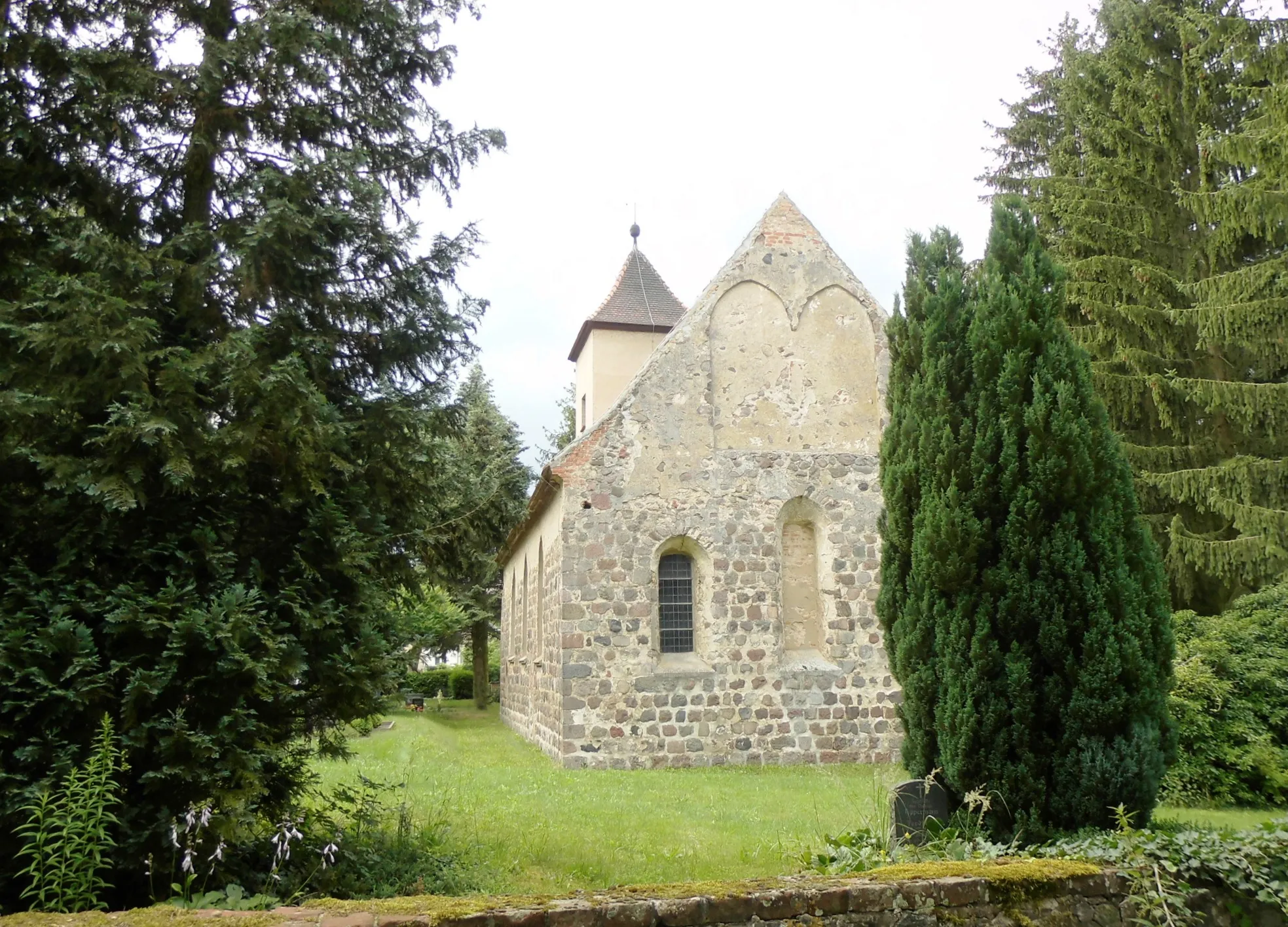 Photo showing: Dorfkirche in Schönfelde, Gemeinde Steinhöfel, Landkreis Oder-Spree, Deutschland