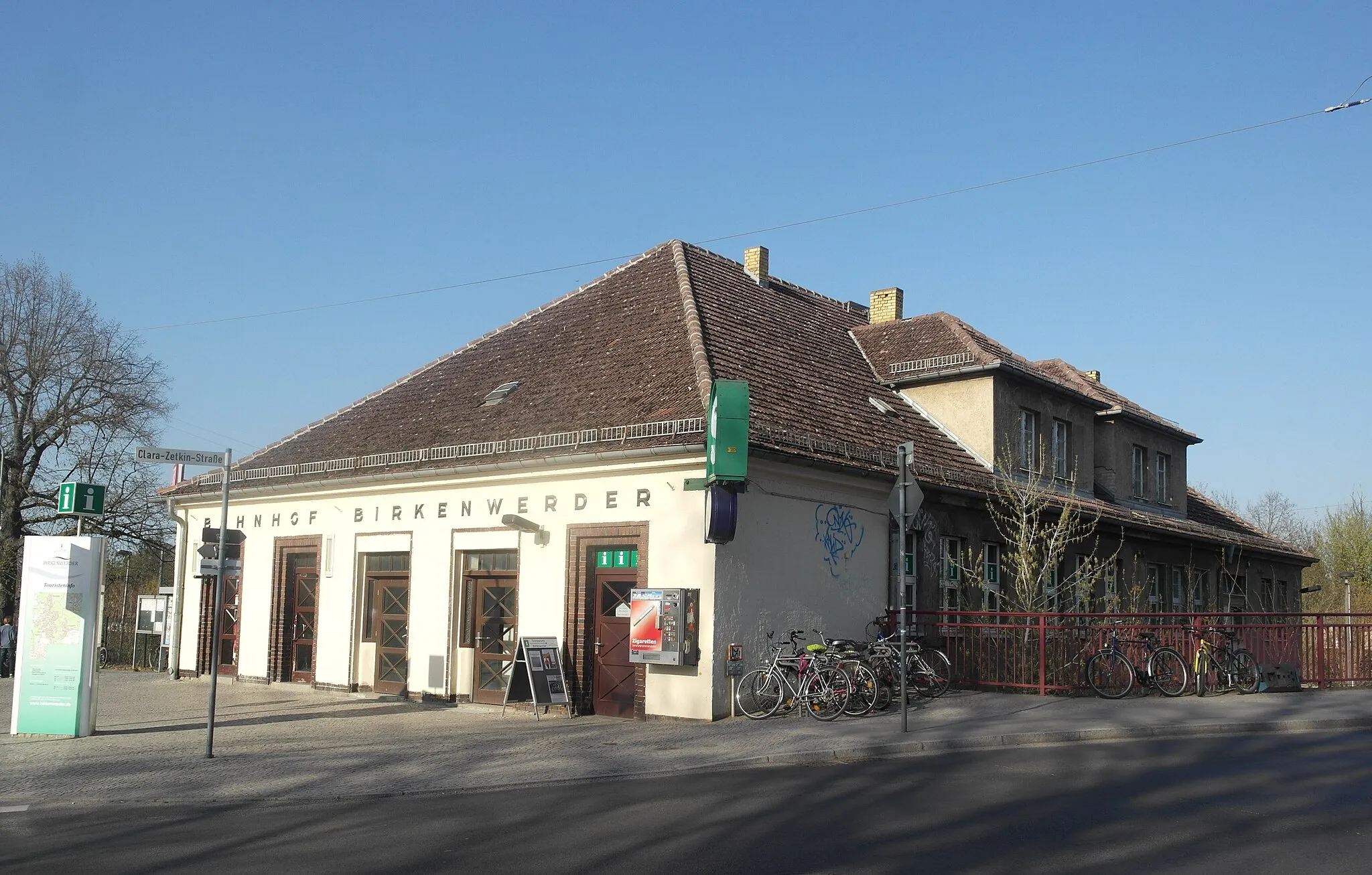 Photo showing: Bahnhof Birkenwerder, Empfangsgebäude