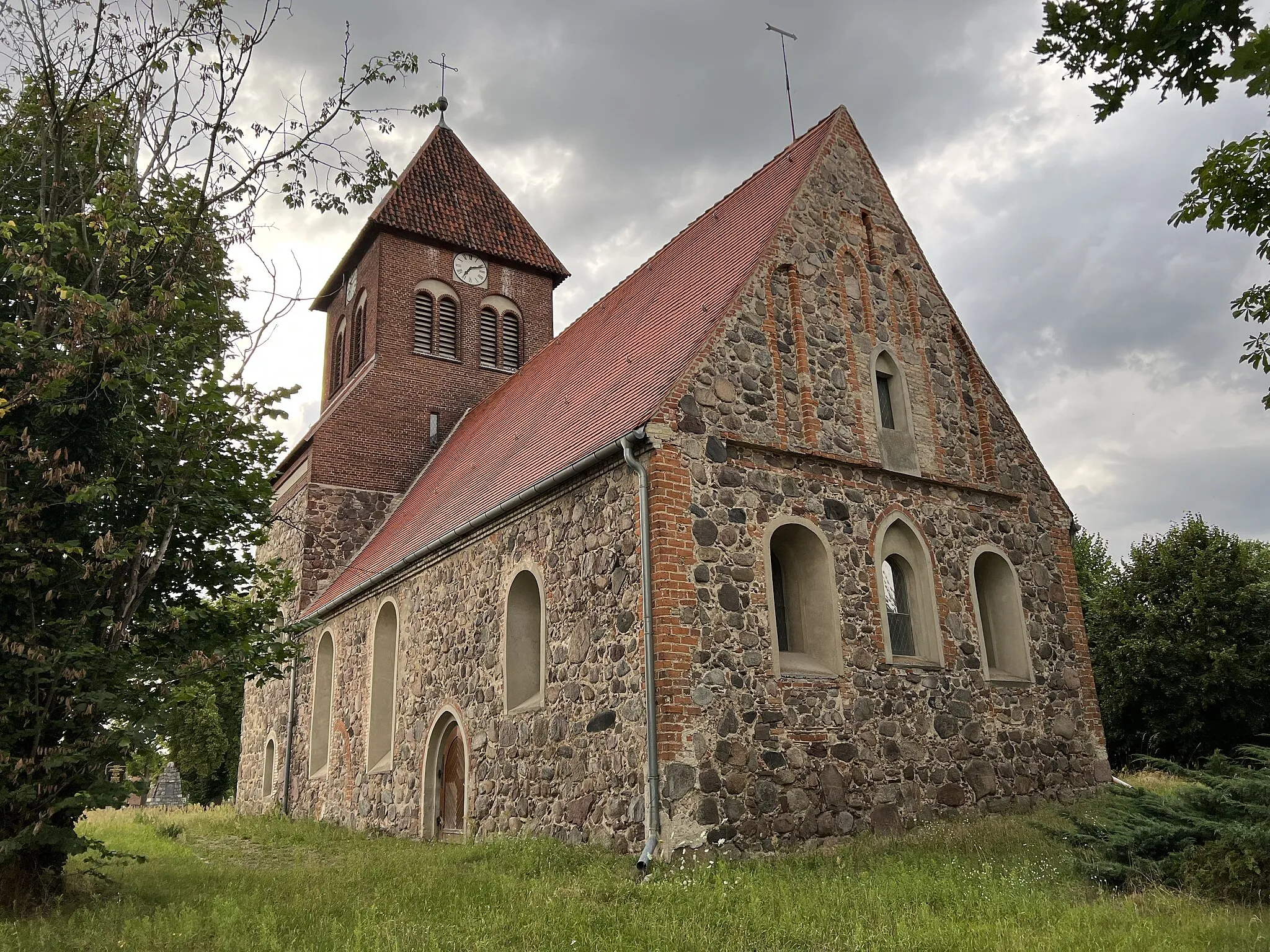 Photo showing: Dorfkirche in Wensickendorf, Oranienburg, Landkreis Oberhavel, Brandenburg, Deutschland