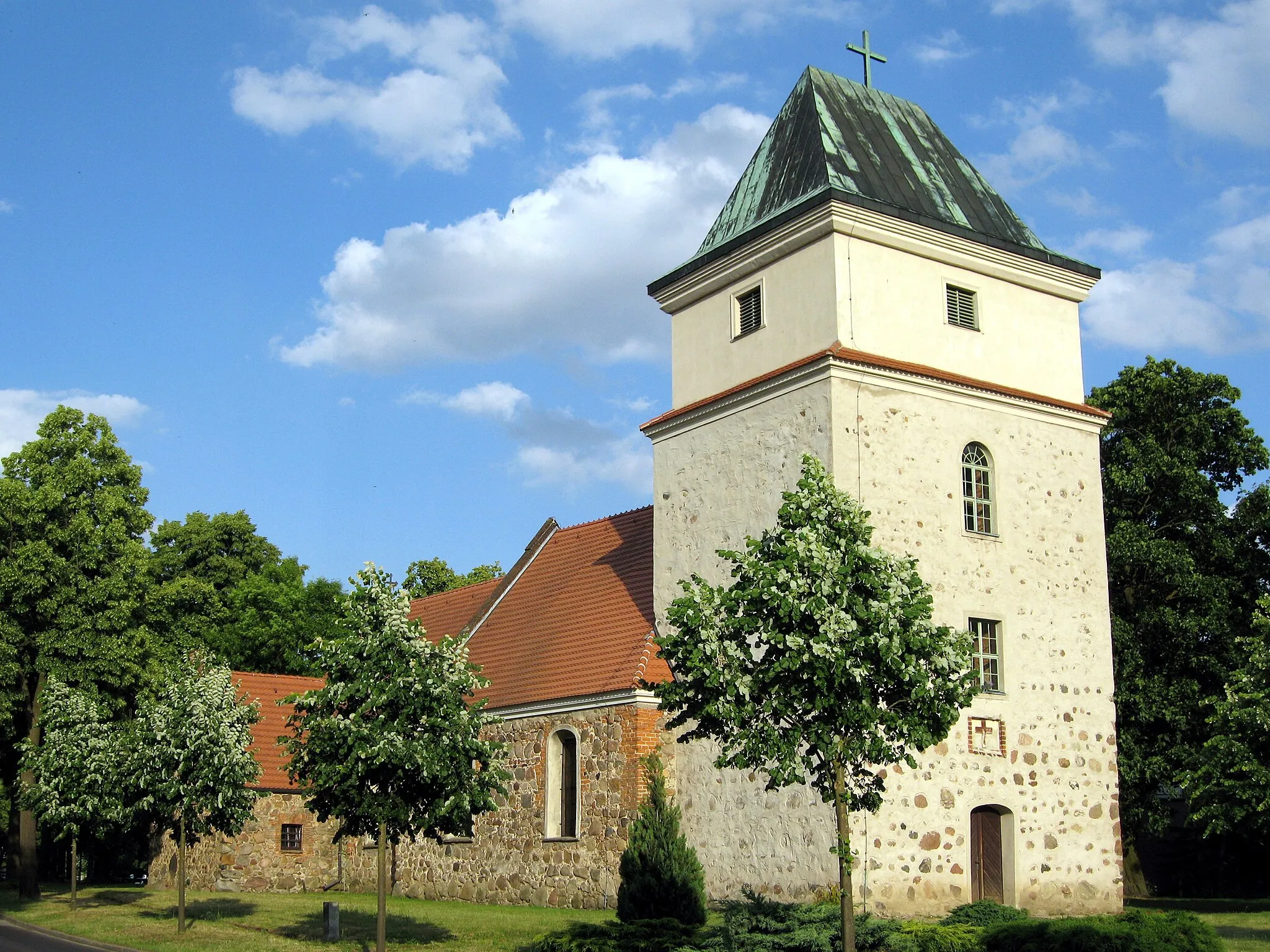 Photo showing: Dorfkirche von Schönerlinde, Gemeinde Wandlitz, Landkreis Barnim, Land Brandenburg, Deutschland