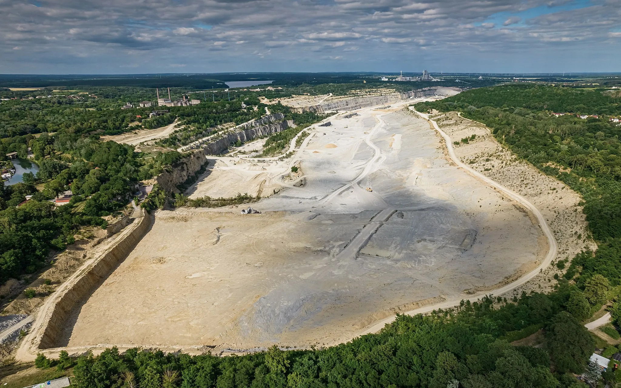 Photo showing: Aerial view of limestone quarry Rüdersdorf, Brandenburg, Germany