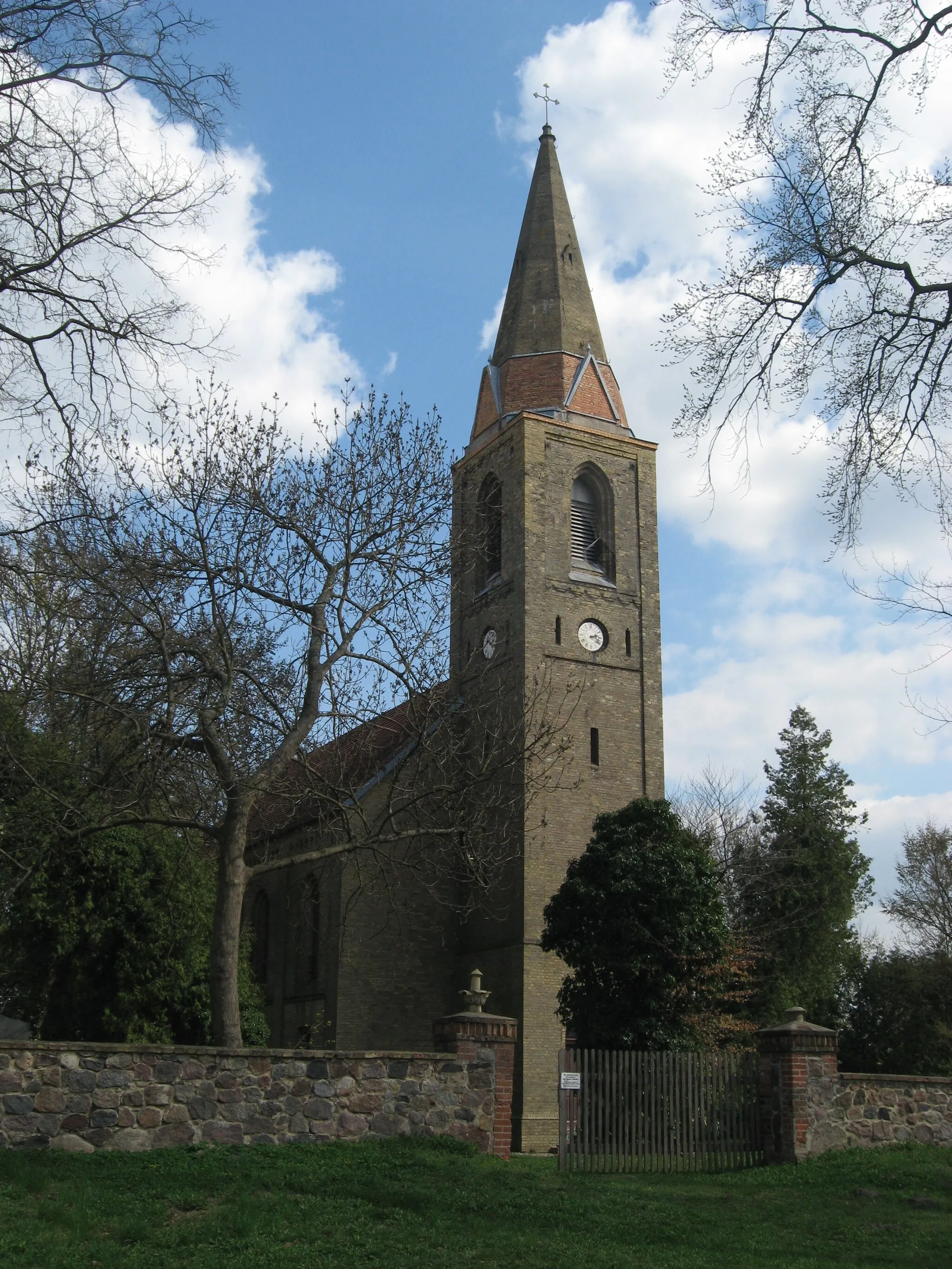 Photo showing: church in Oranienburg-Zehlendorf, Brandenburg, Germany