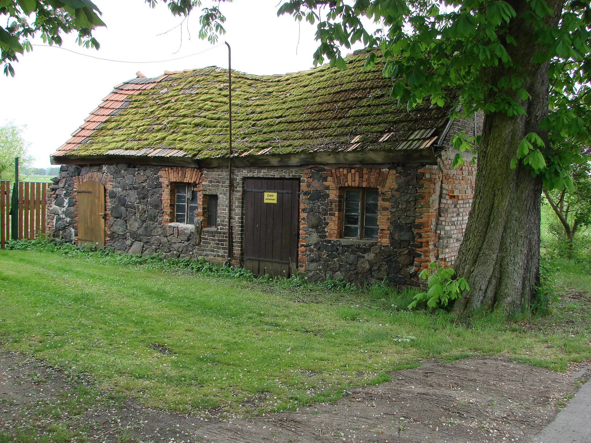 Photo showing: Baudenkmal Alte Schmiede in Tremsdorf, Gemeinde Nuthetal