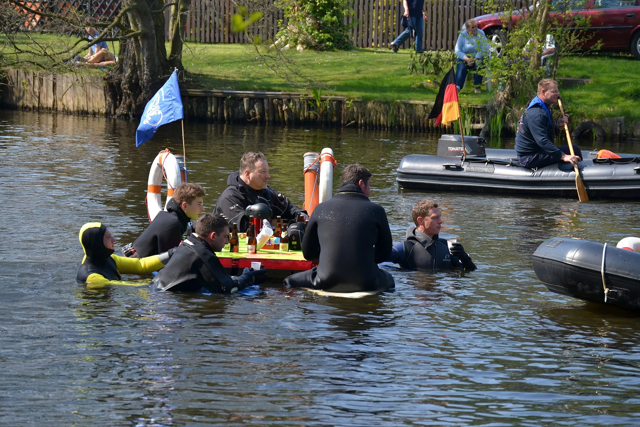 Photo showing: 17. Spreetreiben von Neu Zittau nach Erkner am 19. April 2014 kurz hinter dem Start an der Brücke Neu Zittau