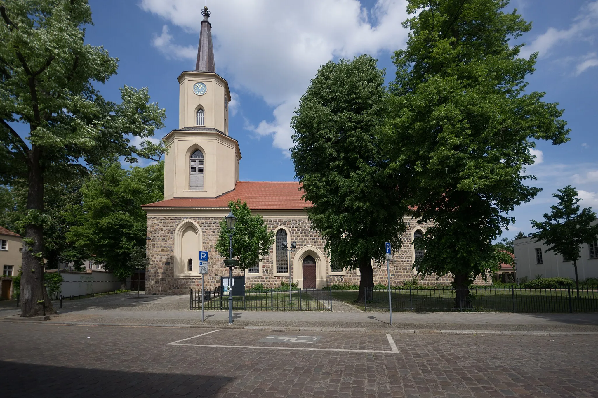 Photo showing: Teltow in Brandenburg. die Kirche steht unter Denkmalschutz.