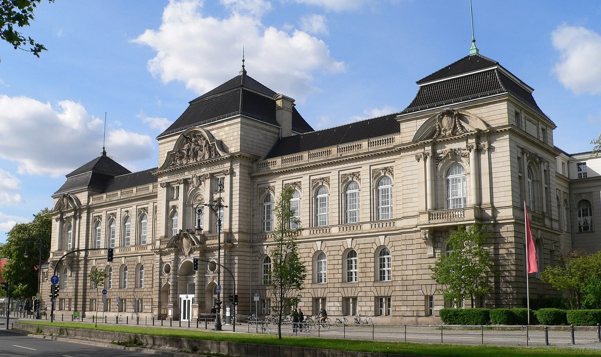 Photo showing: Berlin-Charlottenburg Universität der Künste at Hardenbergstraße