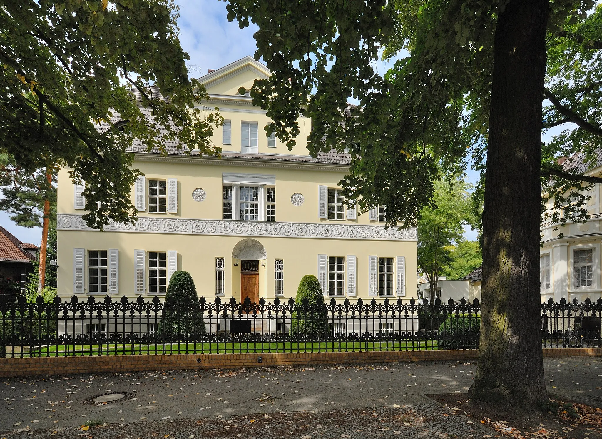 Photo showing: This is a picture of the Berliner Kulturdenkmal (cultural monument) with the ID