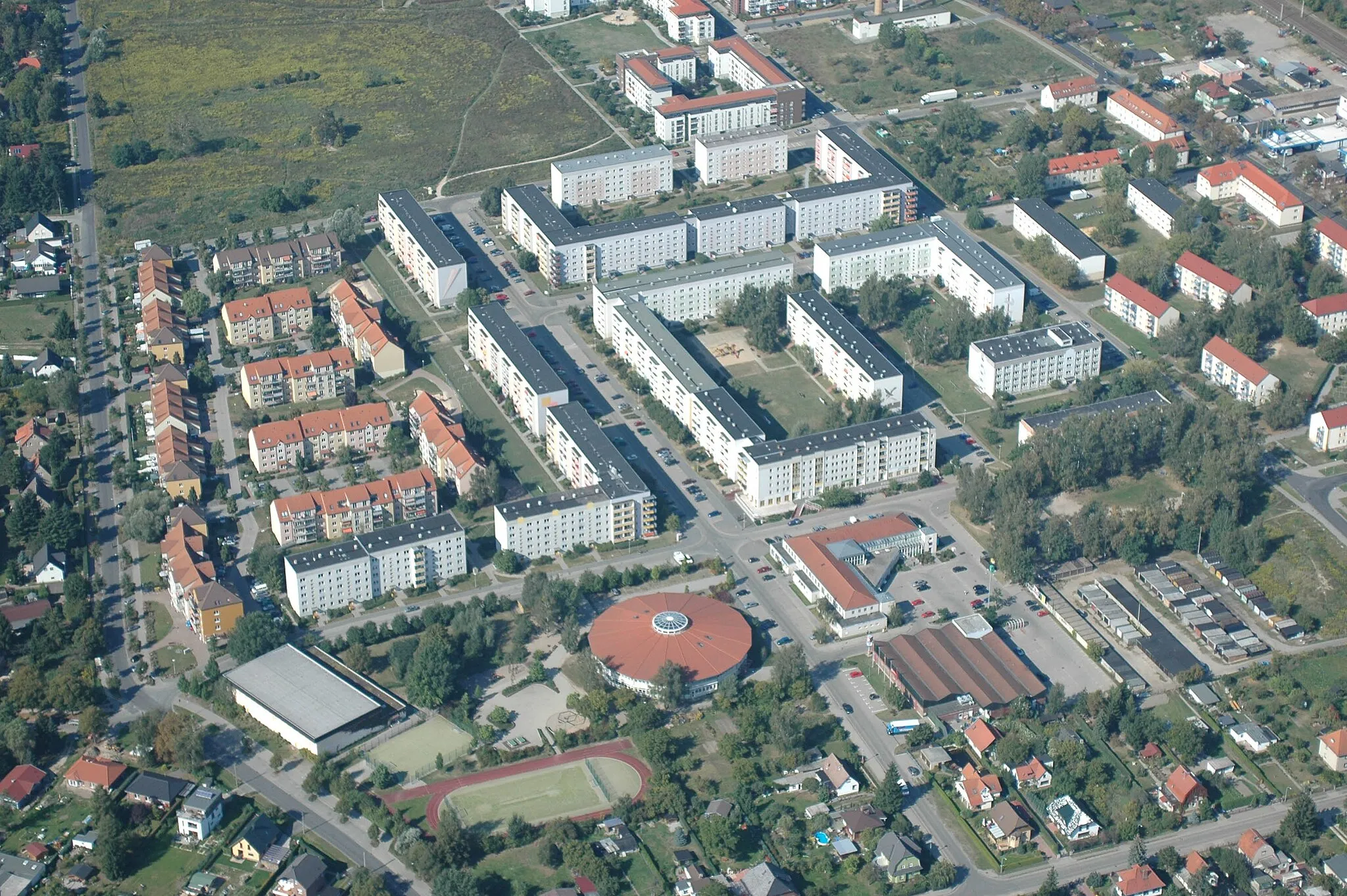 Photo showing: Aerial image of Seegefeld in Falkensee, near Rosentunnel. Look towards northwest.