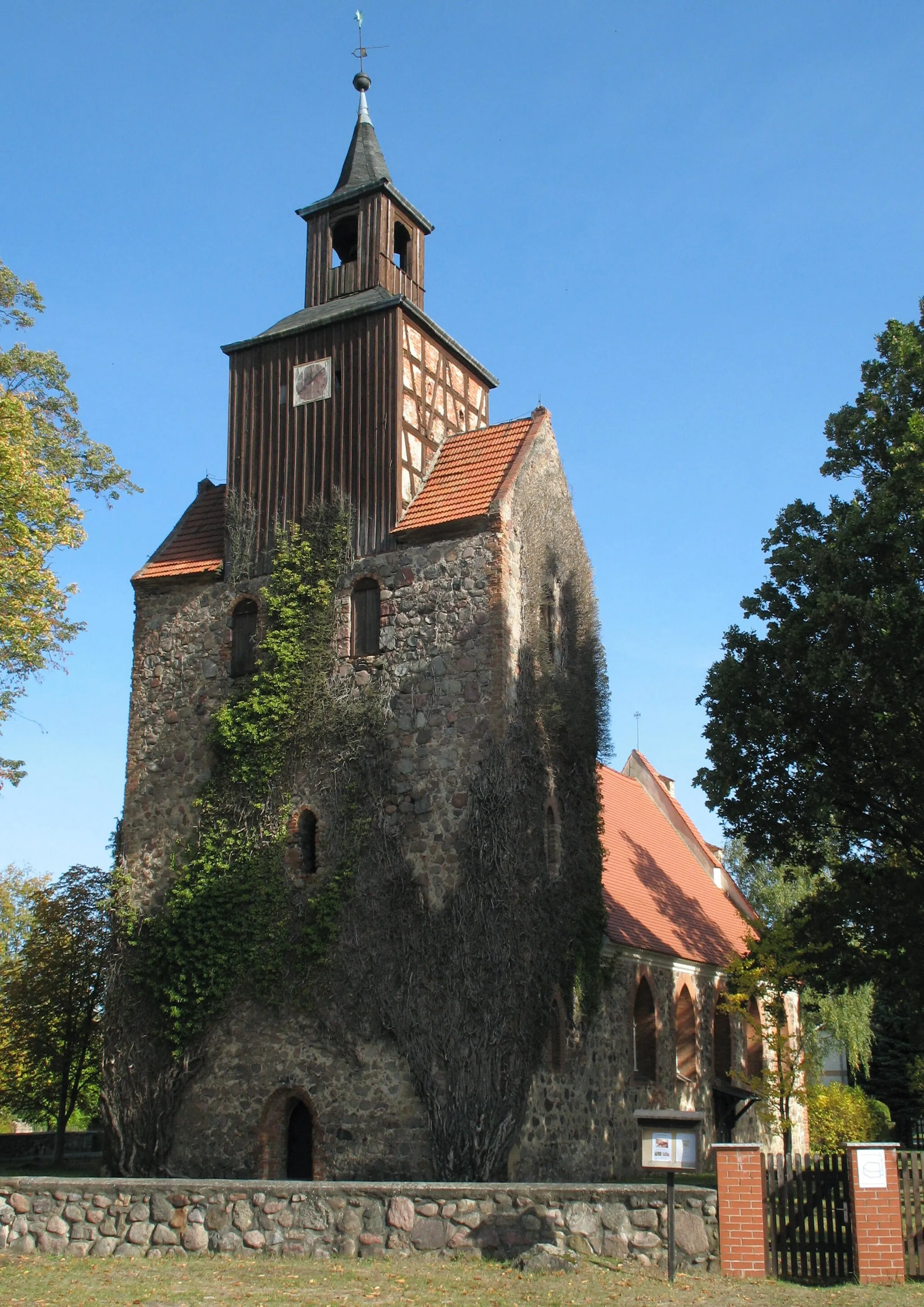 Photo showing: Church in Falkenthal (municipality Löwenberger Land) in Brandenburg, Germany