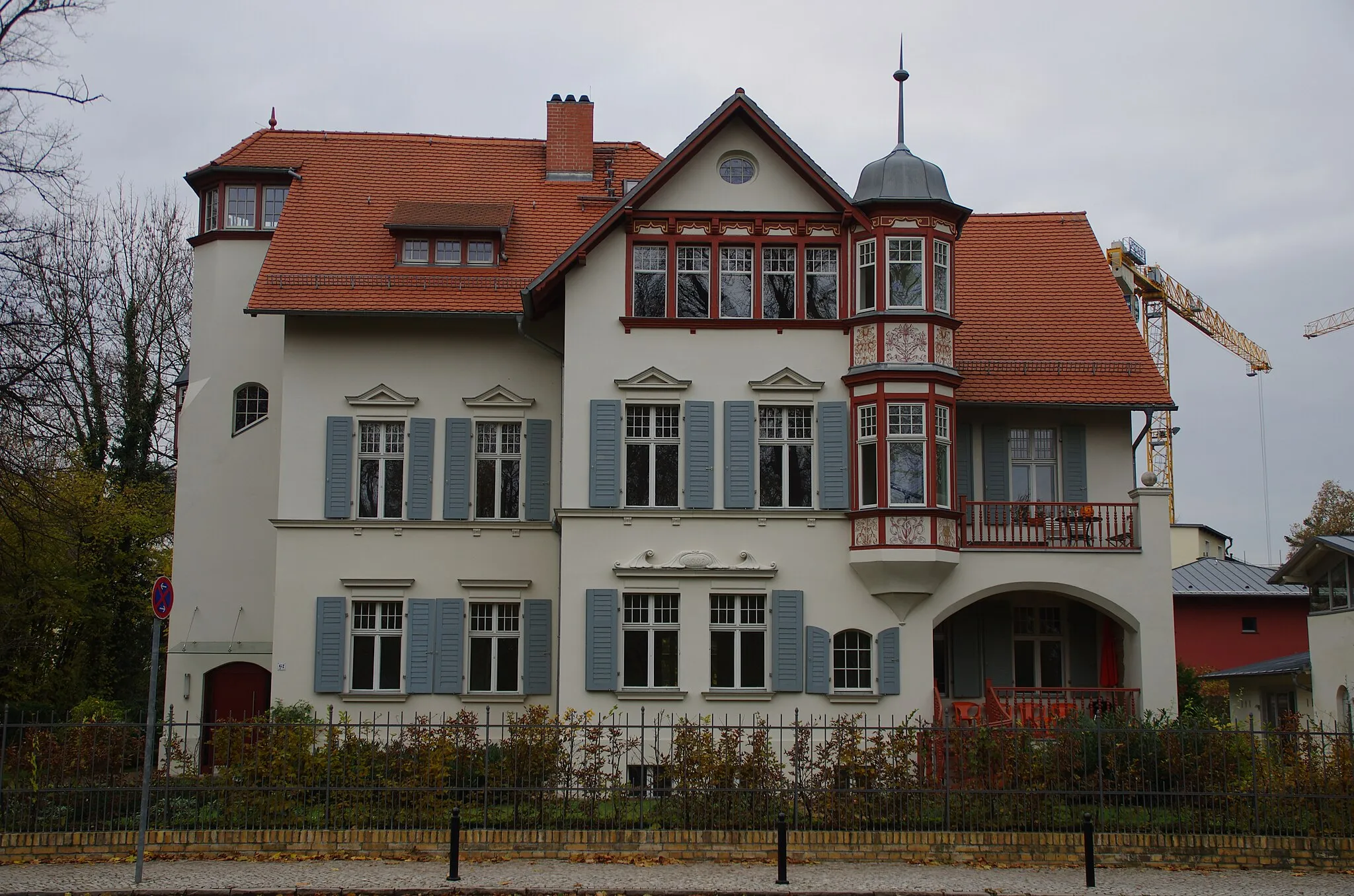 Photo showing: Potsdam in Brandenburg. Das Haus in der Große Weinmeisterstraße 62 steht unter Denkmalschutz.