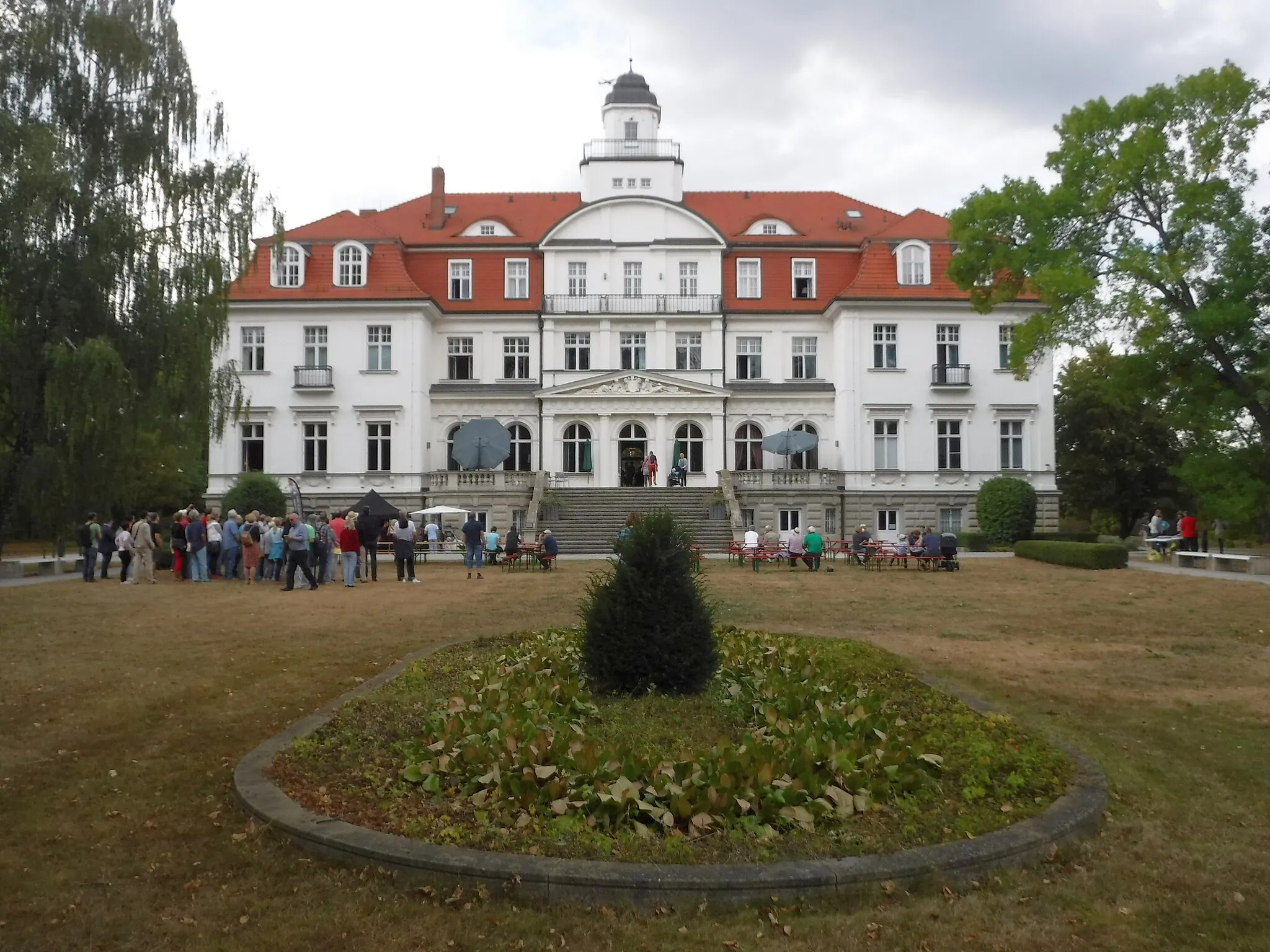 Photo showing: Schloss Genshagen, Ostfassade