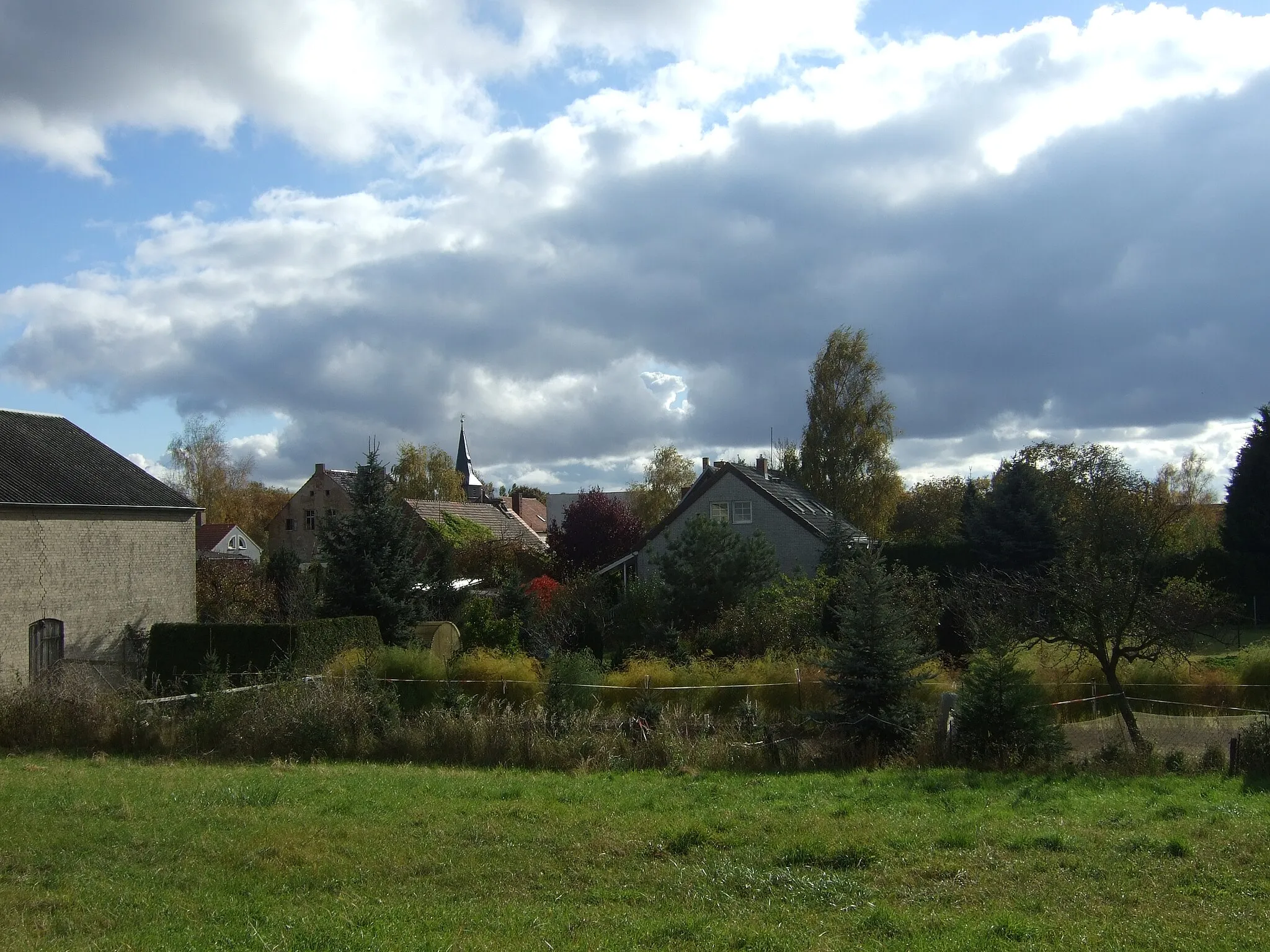 Photo showing: Berlin-Blankenfelde, view from north.