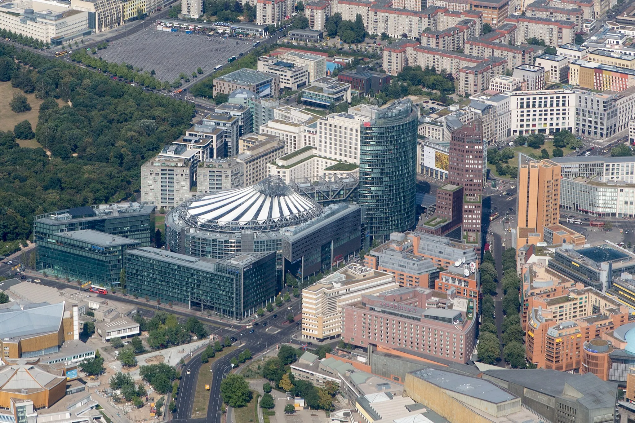 Photo showing: Aerial view of Potsdamer Platz, Berlin 2016